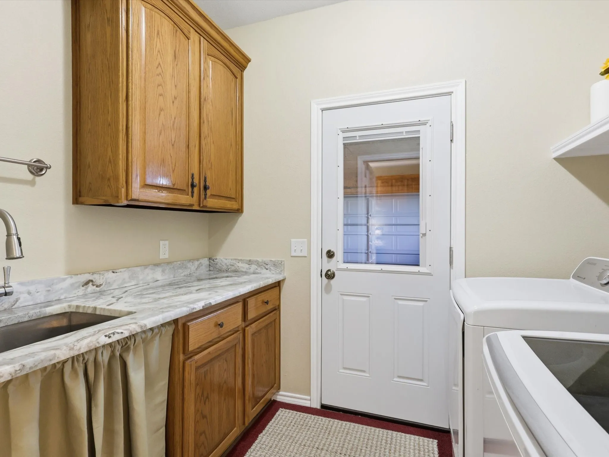 Single Family Residence For Sale in Fannin County , 643 CR 2992, Windom, Texas 75492, 3 Bedroom, 2 Bathroom, 2 Garage spaces, 2,151 Sqft, built in 2006, Preowned, mls#21142884, Real Estate Agent in Windom, Homes For Sale in Fannin county, Homes For Sale in Windom, Realtor in Windom Texas, Real Estate Brokerage Independent Realty Texas, Luminita Cordes Realtor
