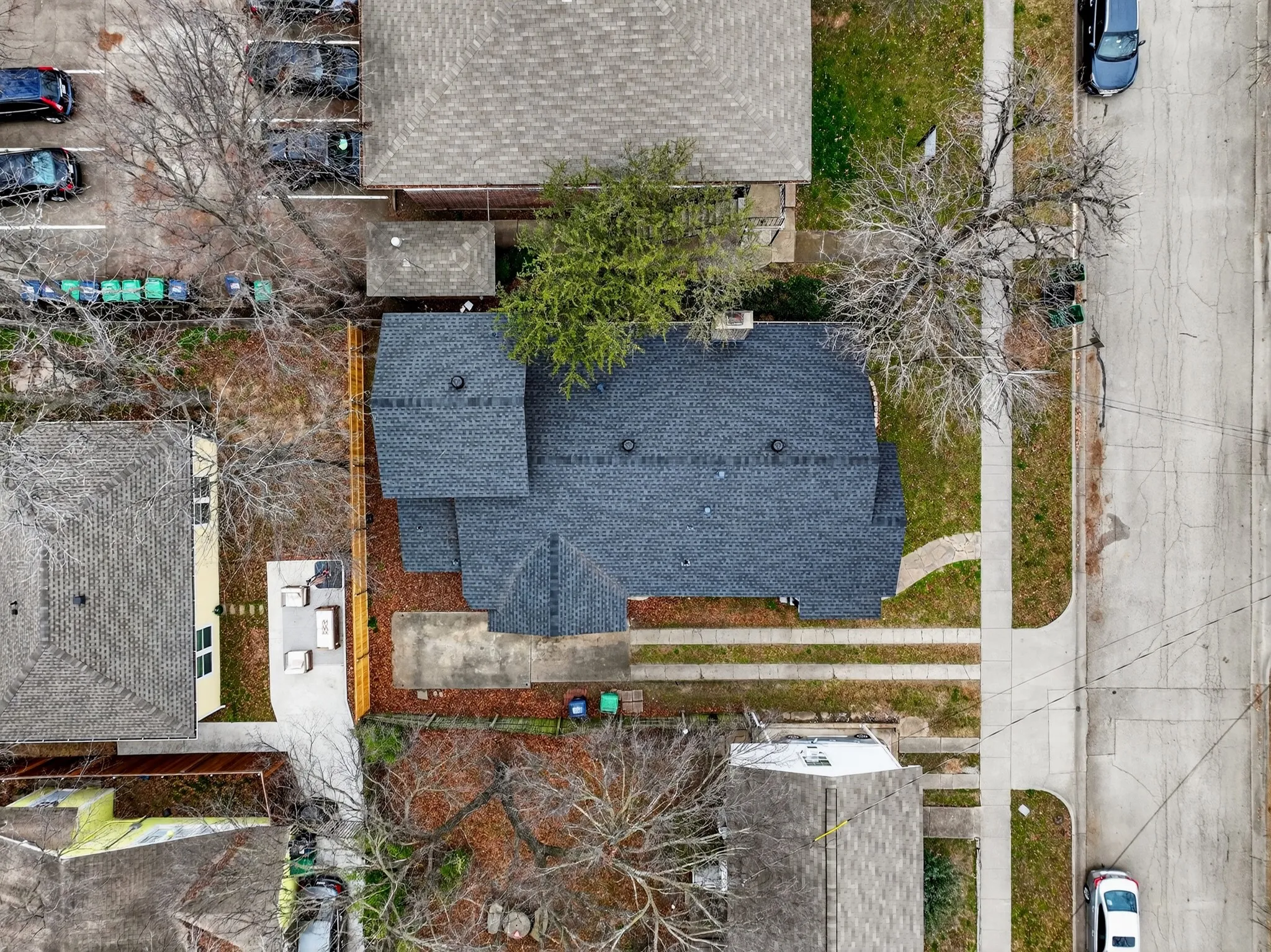 Single Family Residence For Sale in Denton County , 1111 N Austin Street, Denton, Texas 76201, 2 Bedroom, 2 Bathroom, Garage spaces, 1,616 Sqft, built in 1967, mls#21158566, Real Estate Agent in Denton, Homes For Sale in Denton county, Homes For Sale in Denton, Realtor in Denton Texas, Real Estate Brokerage Independent Realty Texas, Luminita Cordes Realtor