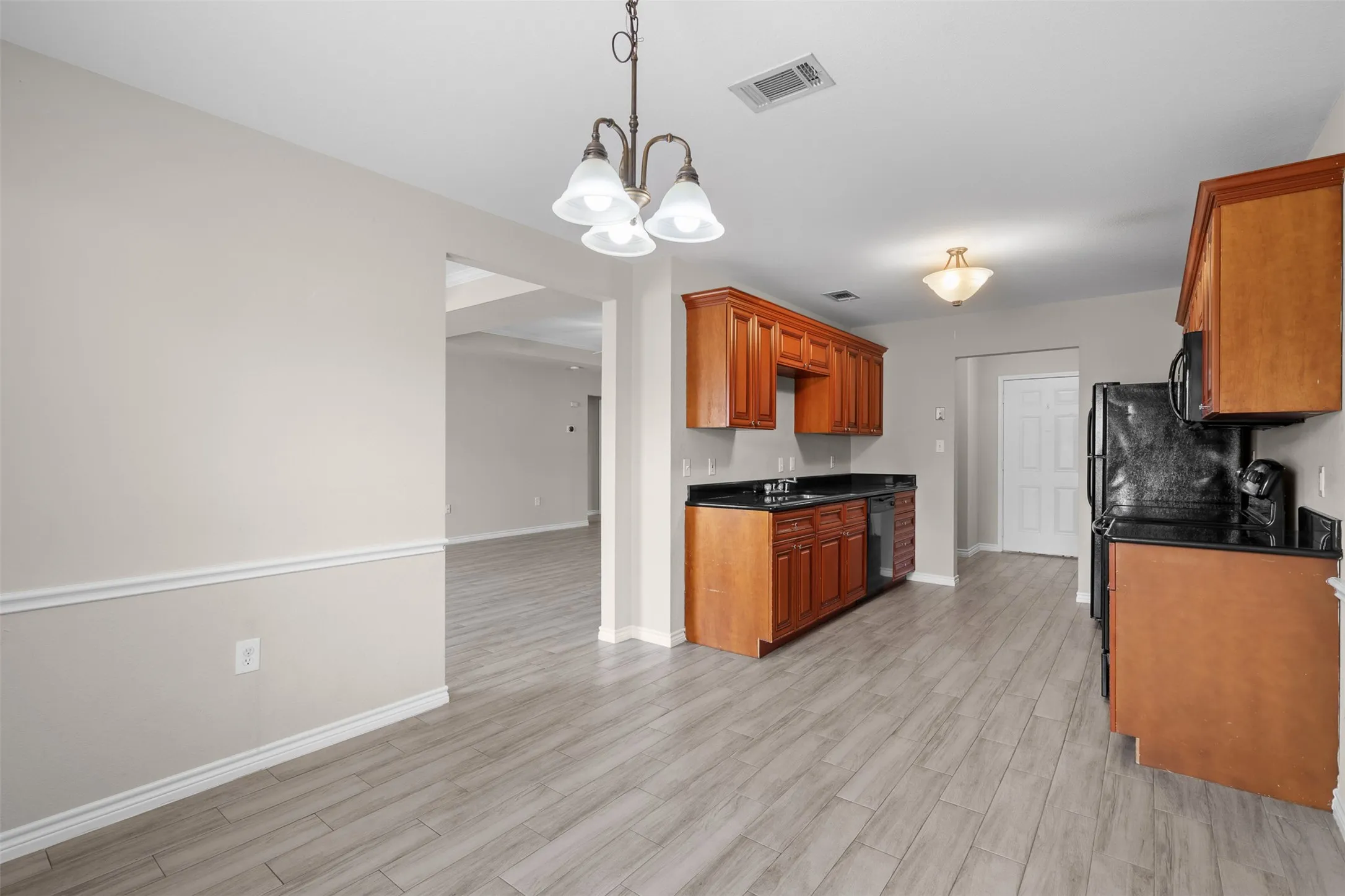 Single Family Residence For Sale in Denton County , 503 Caddell Street, Aubrey, Texas 76227, 3 Bedrooms, 2 Bathrooms, 1 Garage spaces, 1,408 Sqft, built in 2006, Price $289,900, mls#21159777, Real Estate Agent in Aubrey, Homes For Sale in Denton county, Homes For Sale in Aubrey, Realtor in Aubrey Texas, Real Estate Brokerage Independent Realty Texas, Luminita Cordes Realtor