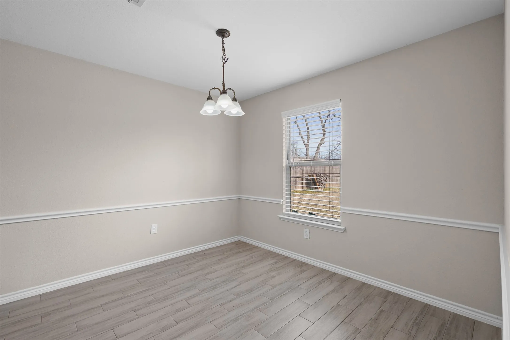 Single Family Residence For Sale in Denton County , 503 Caddell Street, Aubrey, Texas 76227, 3 Bedrooms, 2 Bathrooms, 1 Garage spaces, 1,408 Sqft, built in 2006, Price $289,900, mls#21159777, Real Estate Agent in Aubrey, Homes For Sale in Denton county, Homes For Sale in Aubrey, Realtor in Aubrey Texas, Real Estate Brokerage Independent Realty Texas, Luminita Cordes Realtor