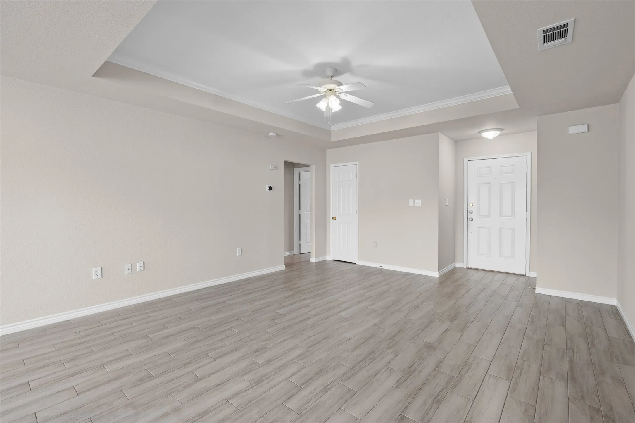 Single Family Residence For Sale in Denton County , 503 Caddell Street, Aubrey, Texas 76227, 3 Bedrooms, 2 Bathrooms, 1 Garage spaces, 1,408 Sqft, built in 2006, Price $289,900, mls#21159777, Real Estate Agent in Aubrey, Homes For Sale in Denton county, Homes For Sale in Aubrey, Realtor in Aubrey Texas, Real Estate Brokerage Independent Realty Texas, Luminita Cordes Realtor