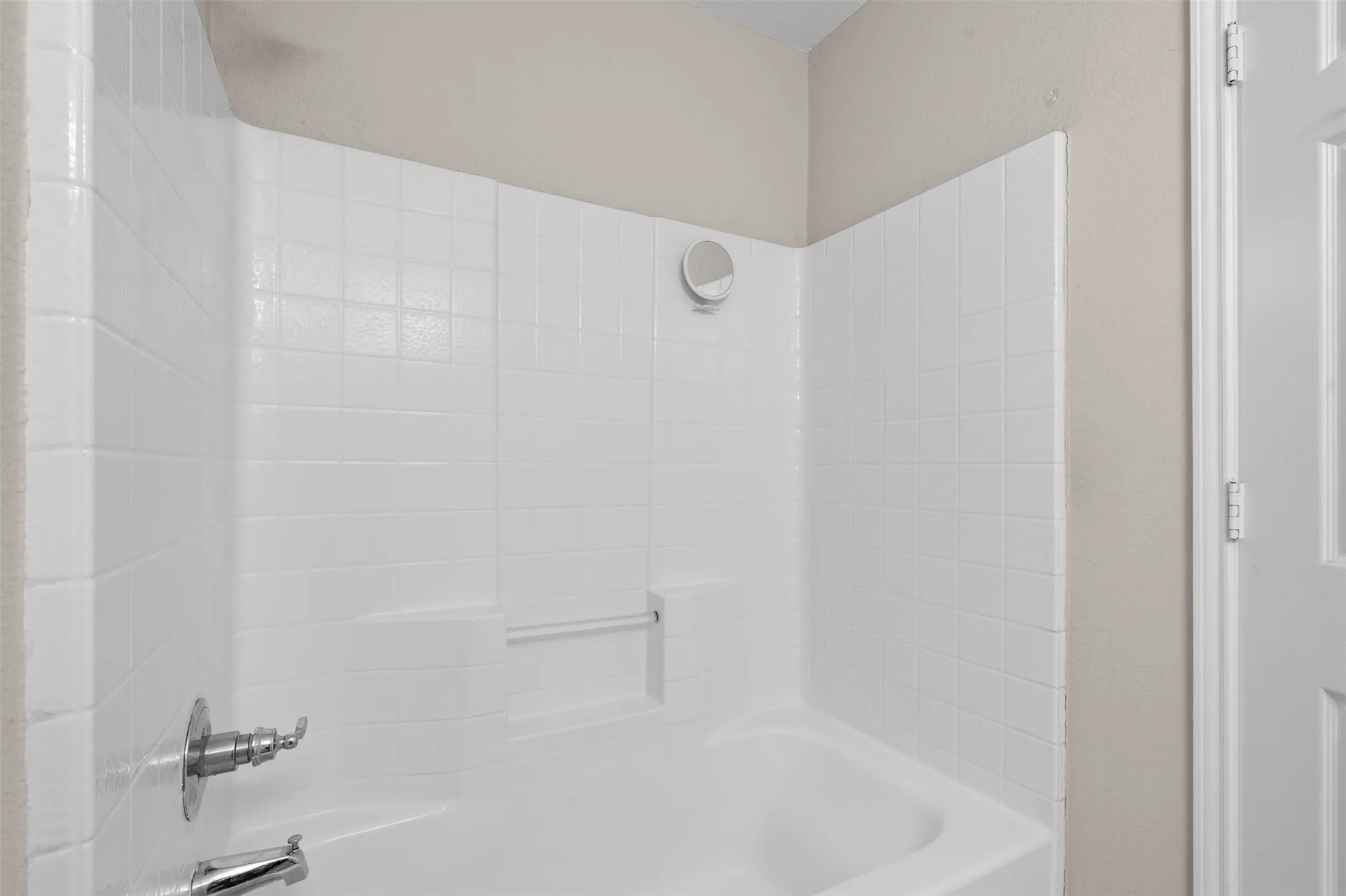 Single Family Residence For Sale in Denton County , 503 Caddell Street, Aubrey, Texas 76227, 3 Bedrooms, 2 Bathrooms, 1 Garage spaces, 1,408 Sqft, built in 2006, Price $289,900, mls#21159777, Real Estate Agent in Aubrey, Homes For Sale in Denton county, Homes For Sale in Aubrey, Realtor in Aubrey Texas, Real Estate Brokerage Independent Realty Texas, Luminita Cordes Realtor
