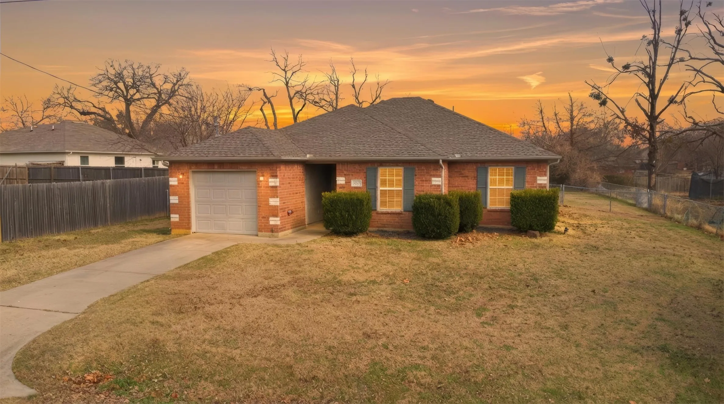 Single Family Residence For Sale in Denton County , 503 Caddell Street, Aubrey, Texas 76227, 3 Bedrooms, 2 Bathrooms, 1 Garage spaces, 1,408 Sqft, built in 2006, Price $289,900, mls#21159777, Real Estate Agent in Aubrey, Homes For Sale in Denton county, Homes For Sale in Aubrey, Realtor in Aubrey Texas, Real Estate Brokerage Independent Realty Texas, Luminita Cordes Realtor