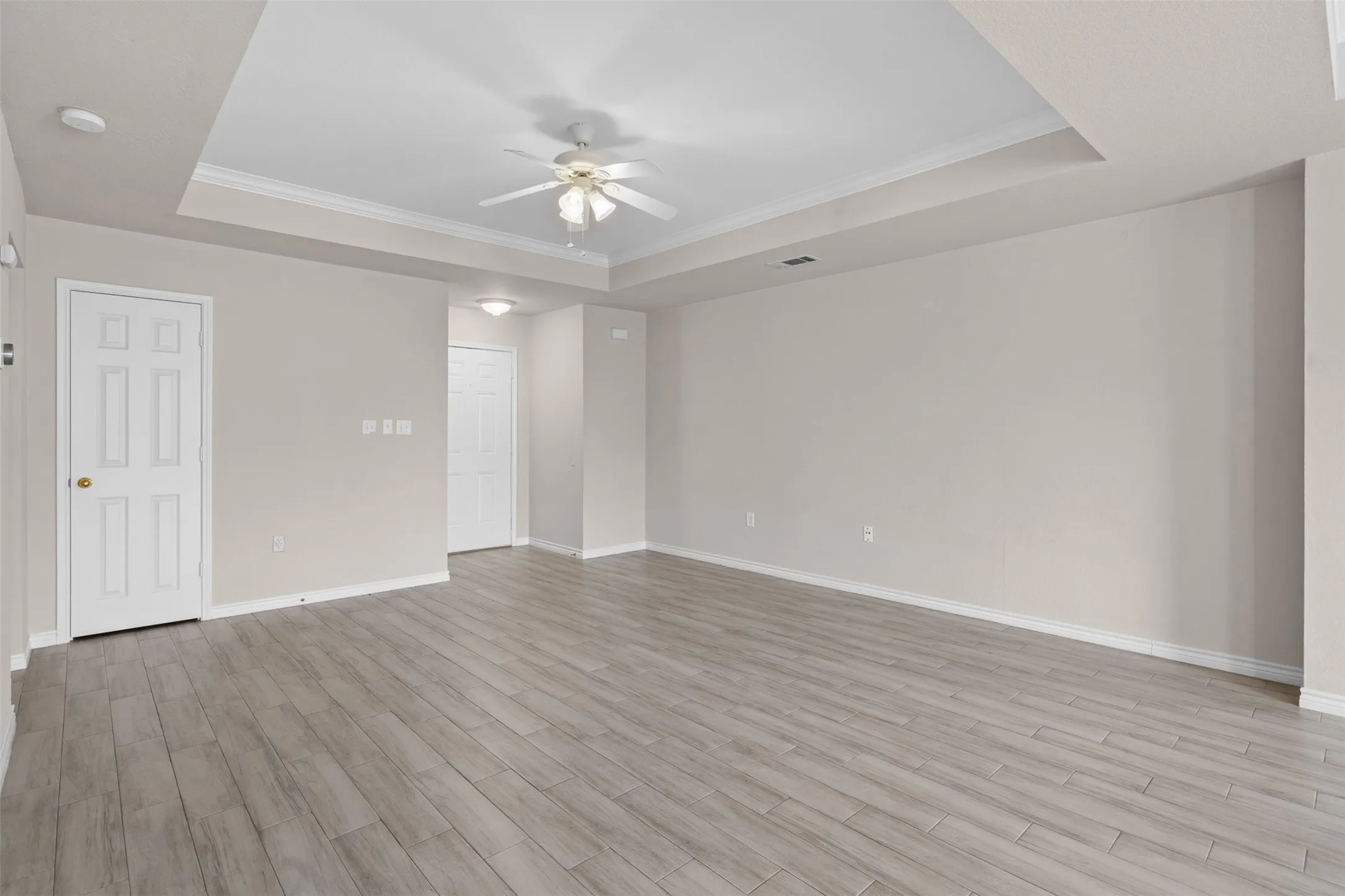 Single Family Residence For Sale in Denton County , 503 Caddell Street, Aubrey, Texas 76227, 3 Bedrooms, 2 Bathrooms, 1 Garage spaces, 1,408 Sqft, built in 2006, Price $289,900, mls#21159777, Real Estate Agent in Aubrey, Homes For Sale in Denton county, Homes For Sale in Aubrey, Realtor in Aubrey Texas, Real Estate Brokerage Independent Realty Texas, Luminita Cordes Realtor