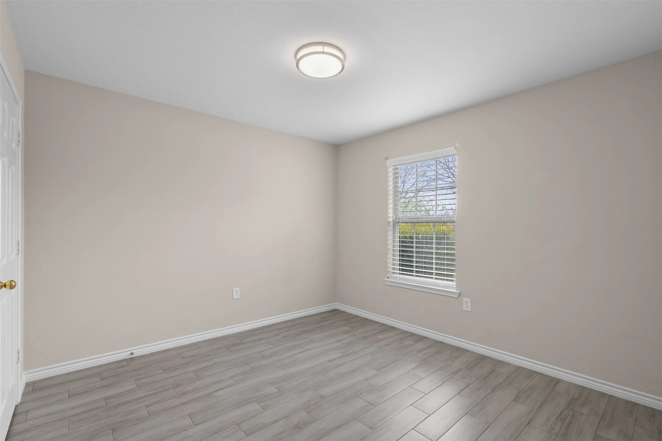 Single Family Residence For Sale in Denton County , 503 Caddell Street, Aubrey, Texas 76227, 3 Bedrooms, 2 Bathrooms, 1 Garage spaces, 1,408 Sqft, built in 2006, Price $289,900, mls#21159777, Real Estate Agent in Aubrey, Homes For Sale in Denton county, Homes For Sale in Aubrey, Realtor in Aubrey Texas, Real Estate Brokerage Independent Realty Texas, Luminita Cordes Realtor