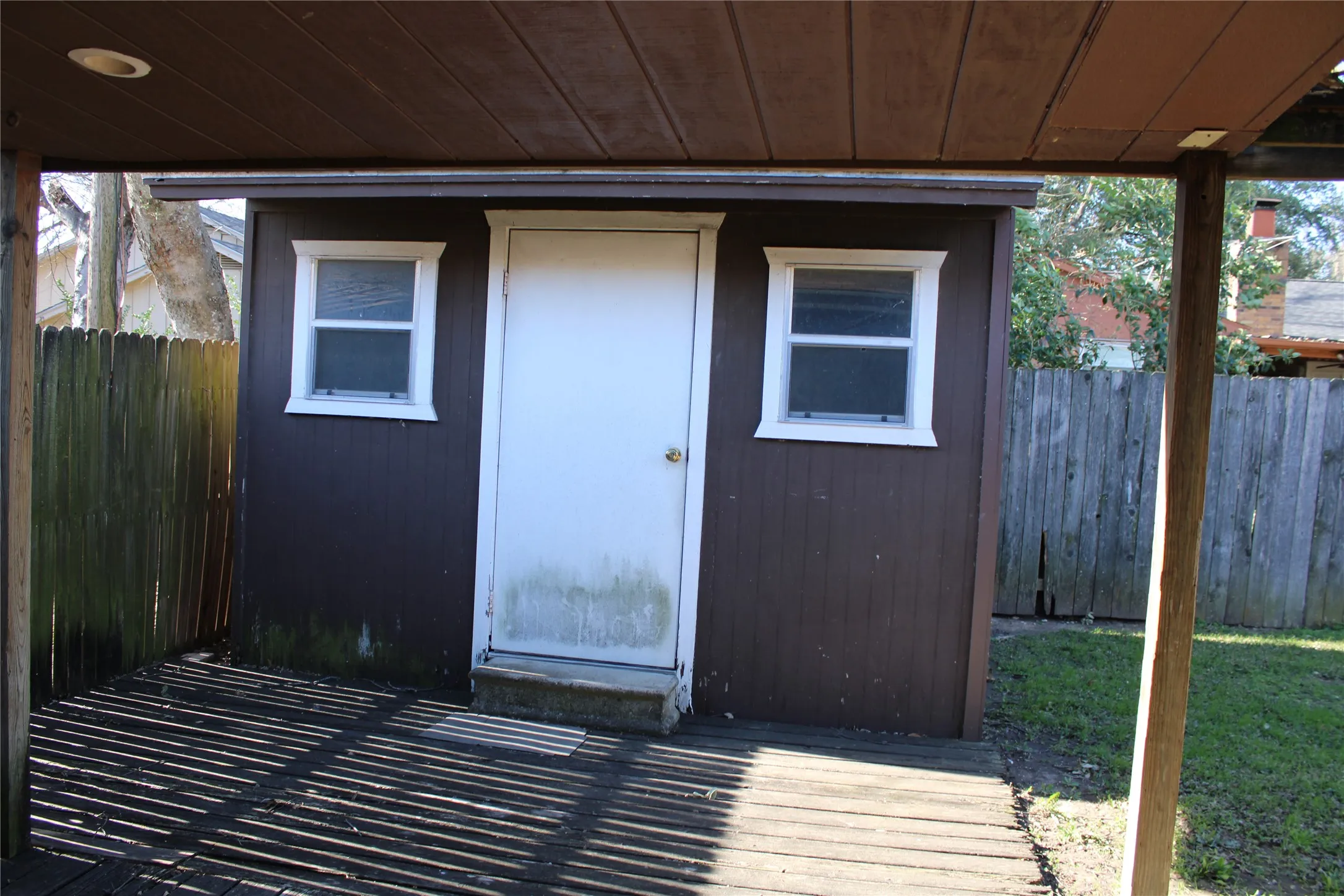 Duplex For Sale in Johnson County , 613 Renfro Street, Burleson, Texas 76028, 5 Bedroom, 4 Bathroom, 1 Garage spaces, 2,256 Sqft, built in 1981, Preowned, mls#21159866, Real Estate Agent in Burleson, Homes For Sale in Johnson county, Homes For Sale in Burleson, Realtor in Burleson Texas, Real Estate Brokerage Independent Realty Texas, Luminita Cordes Realtor