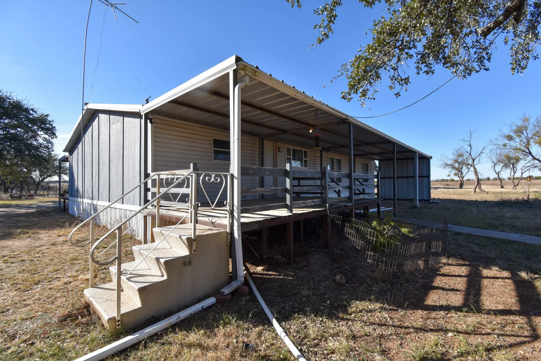 Mobile Home For Sale in Mc Culloch County , 1358 Fm 2315, Rochelle, Texas 76872, 3 Bedrooms, 2 Bathrooms, 2 Garage spaces, 1,560 Sqft, built in 2001, Price $350,000, mls#21159915, Real Estate Agent in Rochelle, Homes For Sale in Mc Culloch county, Homes For Sale in Rochelle, Realtor in Rochelle Texas, Real Estate Brokerage Independent Realty Texas, Luminita Cordes Realtor