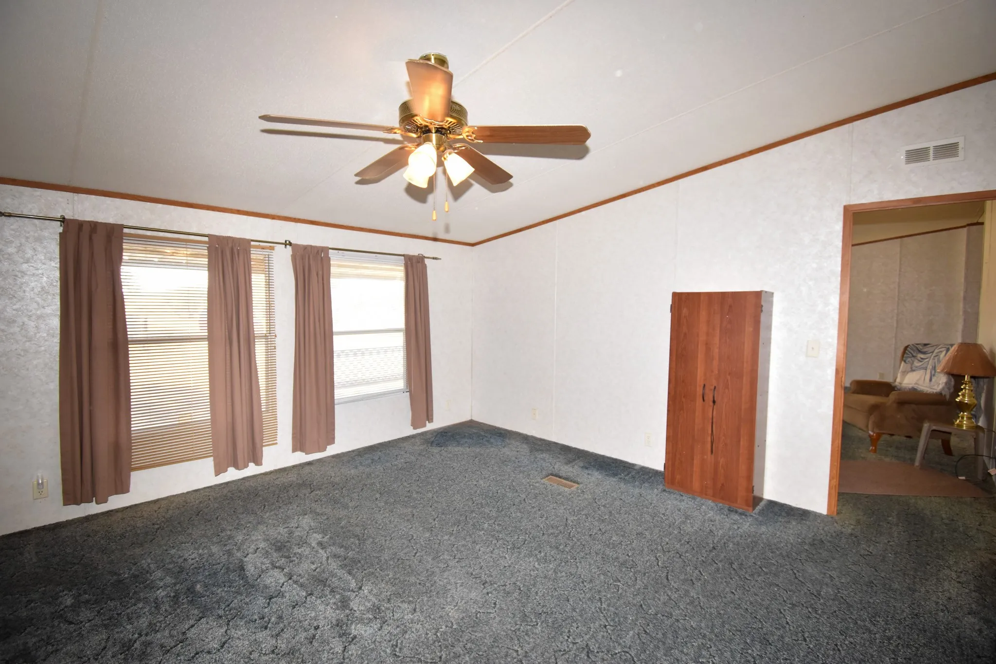 Mobile Home For Sale in Mc Culloch County , 1358 Fm 2315, Rochelle, Texas 76872, 3 Bedrooms, 2 Bathrooms, 2 Garage spaces, 1,560 Sqft, built in 2001, Price $350,000, mls#21159915, Real Estate Agent in Rochelle, Homes For Sale in Mc Culloch county, Homes For Sale in Rochelle, Realtor in Rochelle Texas, Real Estate Brokerage Independent Realty Texas, Luminita Cordes Realtor
