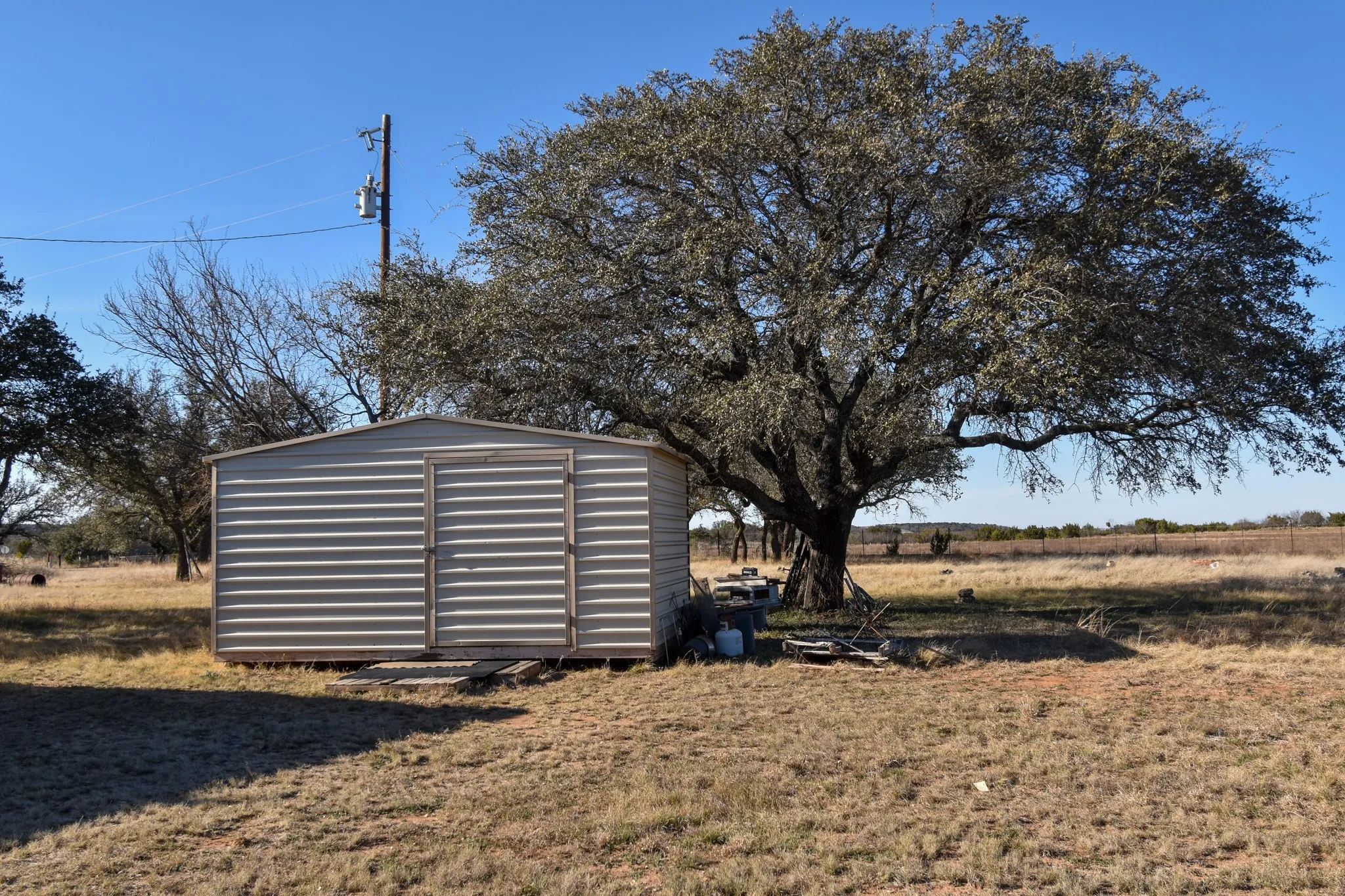 Mobile Home For Sale in Mc Culloch County , 1358 Fm 2315, Rochelle, Texas 76872, 3 Bedrooms, 2 Bathrooms, 2 Garage spaces, 1,560 Sqft, built in 2001, Price $350,000, mls#21159915, Real Estate Agent in Rochelle, Homes For Sale in Mc Culloch county, Homes For Sale in Rochelle, Realtor in Rochelle Texas, Real Estate Brokerage Independent Realty Texas, Luminita Cordes Realtor