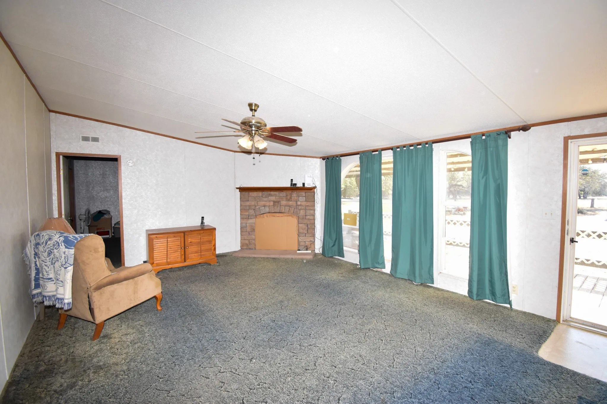 Mobile Home For Sale in Mc Culloch County , 1358 Fm 2315, Rochelle, Texas 76872, 3 Bedrooms, 2 Bathrooms, 2 Garage spaces, 1,560 Sqft, built in 2001, Price $350,000, mls#21159915, Real Estate Agent in Rochelle, Homes For Sale in Mc Culloch county, Homes For Sale in Rochelle, Realtor in Rochelle Texas, Real Estate Brokerage Independent Realty Texas, Luminita Cordes Realtor