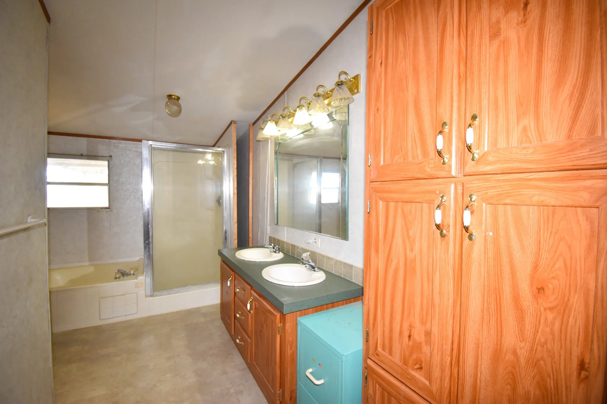 Mobile Home For Sale in Mc Culloch County , 1358 Fm 2315, Rochelle, Texas 76872, 3 Bedrooms, 2 Bathrooms, 2 Garage spaces, 1,560 Sqft, built in 2001, Price $350,000, mls#21159915, Real Estate Agent in Rochelle, Homes For Sale in Mc Culloch county, Homes For Sale in Rochelle, Realtor in Rochelle Texas, Real Estate Brokerage Independent Realty Texas, Luminita Cordes Realtor