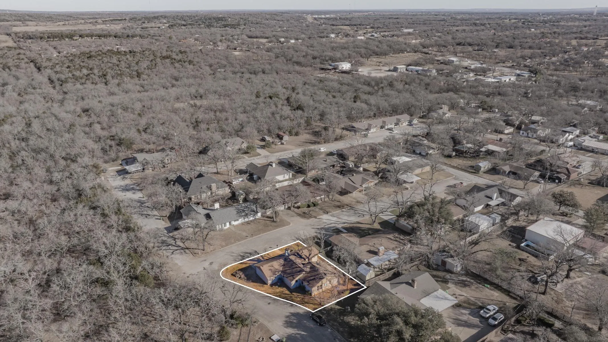 Single Family Residence For Sale in Palo Pinto County , 7 NW Ann Road, Mineral Wells, Texas 76067, 3 Bedroom, 2 Bathroom, 2 Garage spaces, 1,644 Sqft, built in 1965, Preowned, mls#21159535, Real Estate Agent in Mineral Wells, Homes For Sale in Palo Pinto county, Homes For Sale in Mineral Wells, Realtor in Mineral Wells Texas, Real Estate Brokerage Independent Realty Texas, Luminita Cordes Realtor