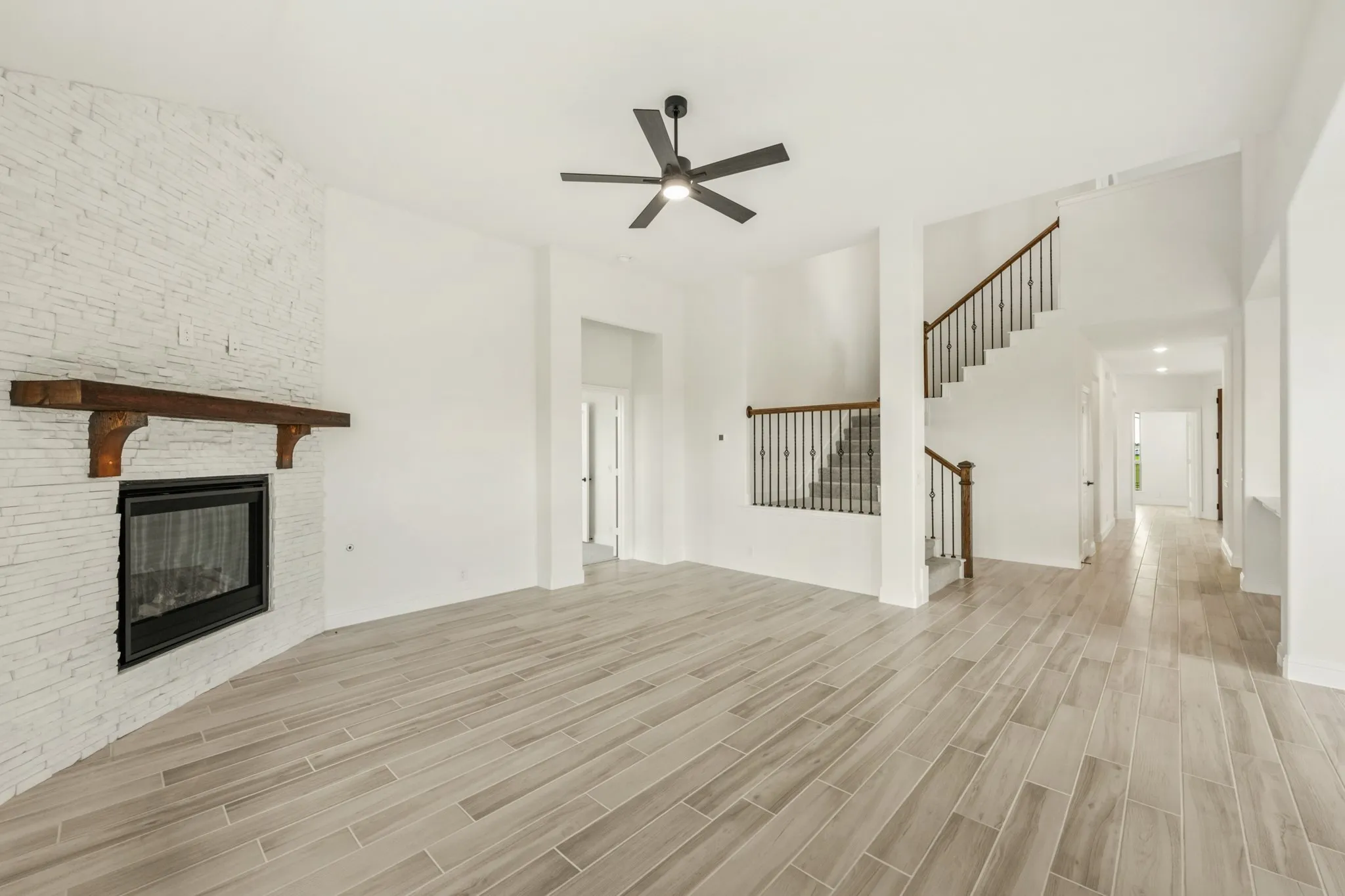 Single Family Residence For Sale in Ellis County , 925 Cannes Drive, Red Oak, Texas 75154, 4 Bedroom, 4 Bathroom, 2 Garage spaces, 3,436 Sqft, built in 2025, New Construction - Complete, mls#21160000, Real Estate Agent in Red Oak, Homes For Sale in Ellis county, Homes For Sale in Red Oak, Realtor in Red Oak Texas, Real Estate Brokerage Independent Realty Texas, Luminita Cordes Realtor