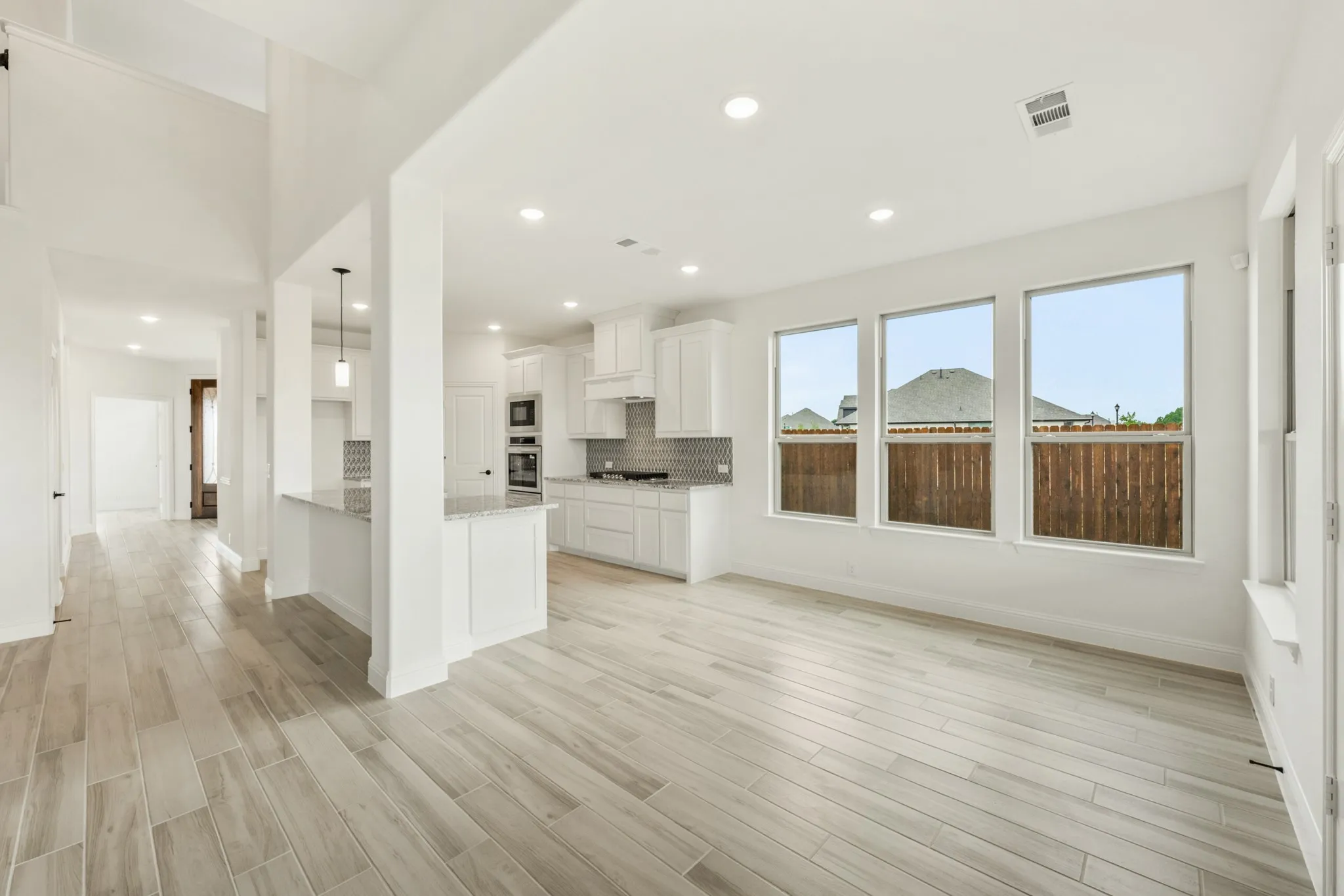 Single Family Residence For Sale in Ellis County , 925 Cannes Drive, Red Oak, Texas 75154, 4 Bedroom, 4 Bathroom, 2 Garage spaces, 3,436 Sqft, built in 2025, New Construction - Complete, mls#21160000, Real Estate Agent in Red Oak, Homes For Sale in Ellis county, Homes For Sale in Red Oak, Realtor in Red Oak Texas, Real Estate Brokerage Independent Realty Texas, Luminita Cordes Realtor