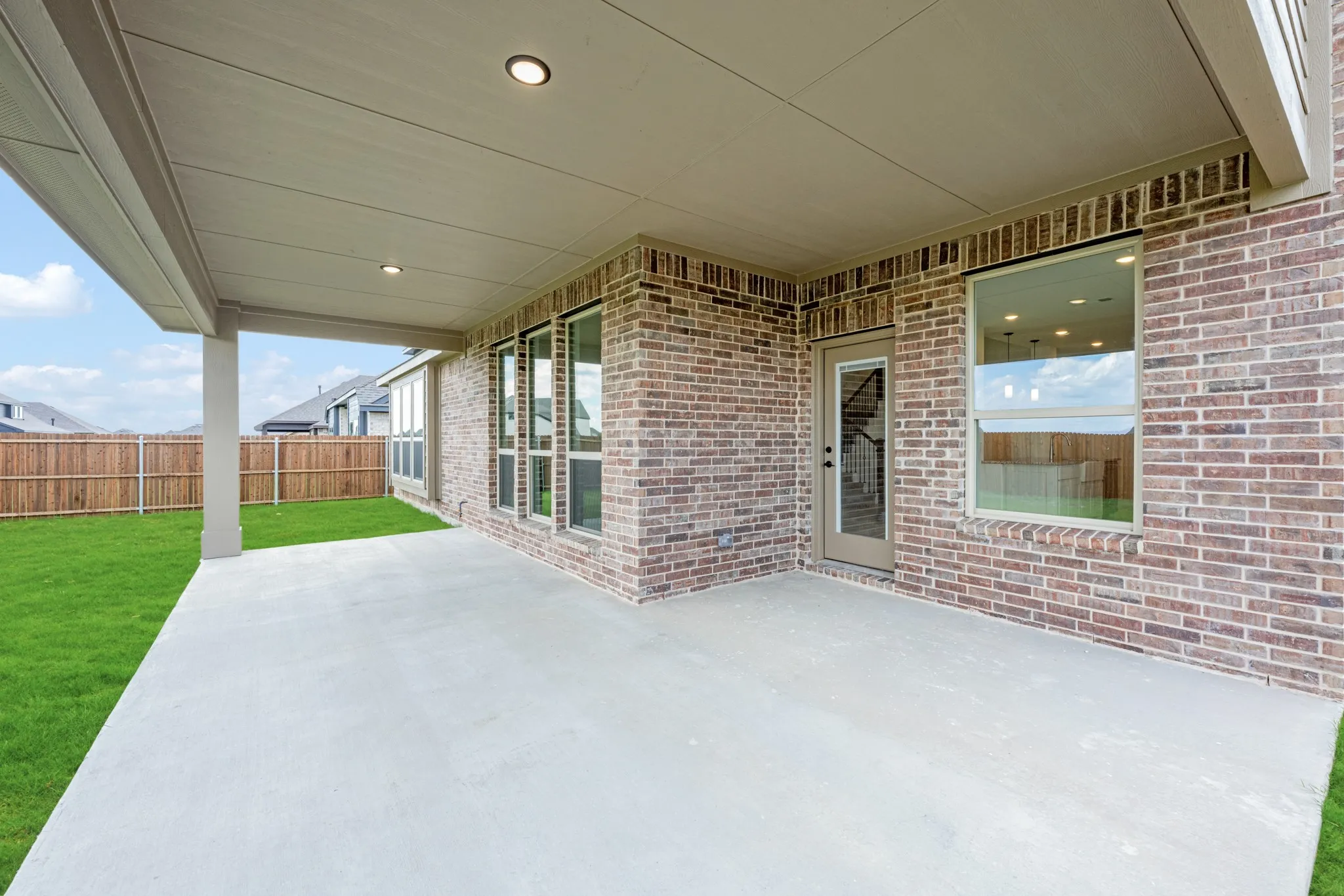 Single Family Residence For Sale in Ellis County , 925 Cannes Drive, Red Oak, Texas 75154, 4 Bedroom, 4 Bathroom, 2 Garage spaces, 3,436 Sqft, built in 2025, New Construction - Complete, mls#21160000, Real Estate Agent in Red Oak, Homes For Sale in Ellis county, Homes For Sale in Red Oak, Realtor in Red Oak Texas, Real Estate Brokerage Independent Realty Texas, Luminita Cordes Realtor