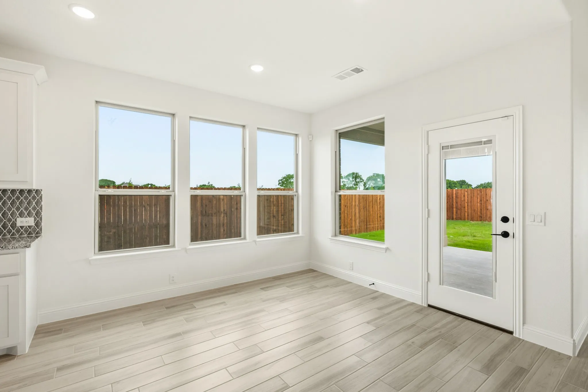Single Family Residence For Sale in Ellis County , 925 Cannes Drive, Red Oak, Texas 75154, 4 Bedroom, 4 Bathroom, 2 Garage spaces, 3,436 Sqft, built in 2025, New Construction - Complete, mls#21160000, Real Estate Agent in Red Oak, Homes For Sale in Ellis county, Homes For Sale in Red Oak, Realtor in Red Oak Texas, Real Estate Brokerage Independent Realty Texas, Luminita Cordes Realtor