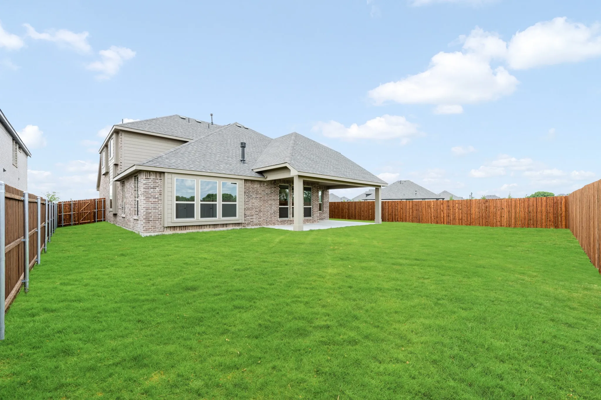 Single Family Residence For Sale in Ellis County , 925 Cannes Drive, Red Oak, Texas 75154, 4 Bedroom, 4 Bathroom, 2 Garage spaces, 3,436 Sqft, built in 2025, New Construction - Complete, mls#21160000, Real Estate Agent in Red Oak, Homes For Sale in Ellis county, Homes For Sale in Red Oak, Realtor in Red Oak Texas, Real Estate Brokerage Independent Realty Texas, Luminita Cordes Realtor