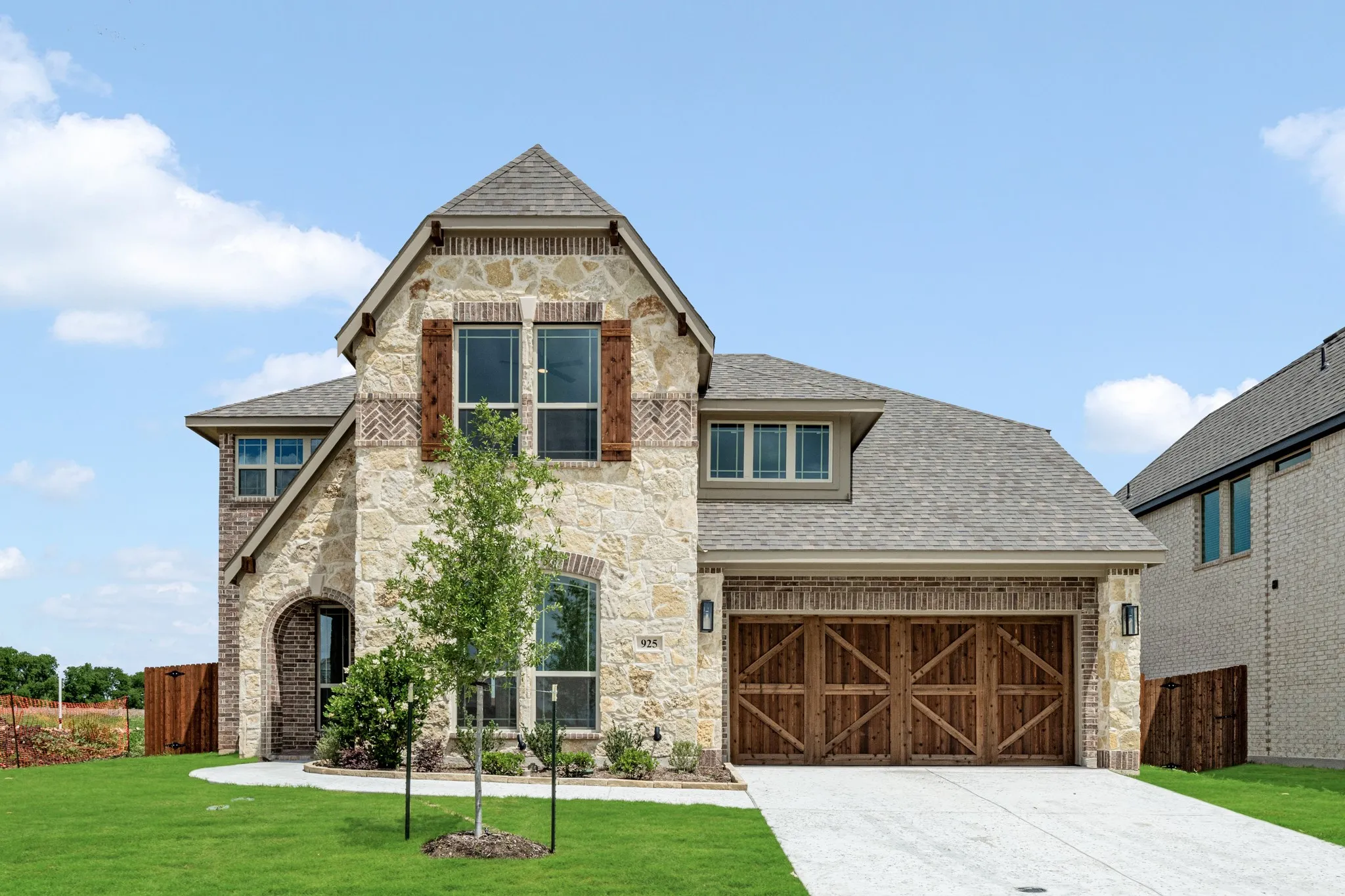 Single Family Residence For Sale in Ellis County , 925 Cannes Drive, Red Oak, Texas 75154, 4 Bedroom, 4 Bathroom, 2 Garage spaces, 3,436 Sqft, built in 2025, New Construction - Complete, mls#21160000, Real Estate Agent in Red Oak, Homes For Sale in Ellis county, Homes For Sale in Red Oak, Realtor in Red Oak Texas, Real Estate Brokerage Independent Realty Texas, Luminita Cordes Realtor