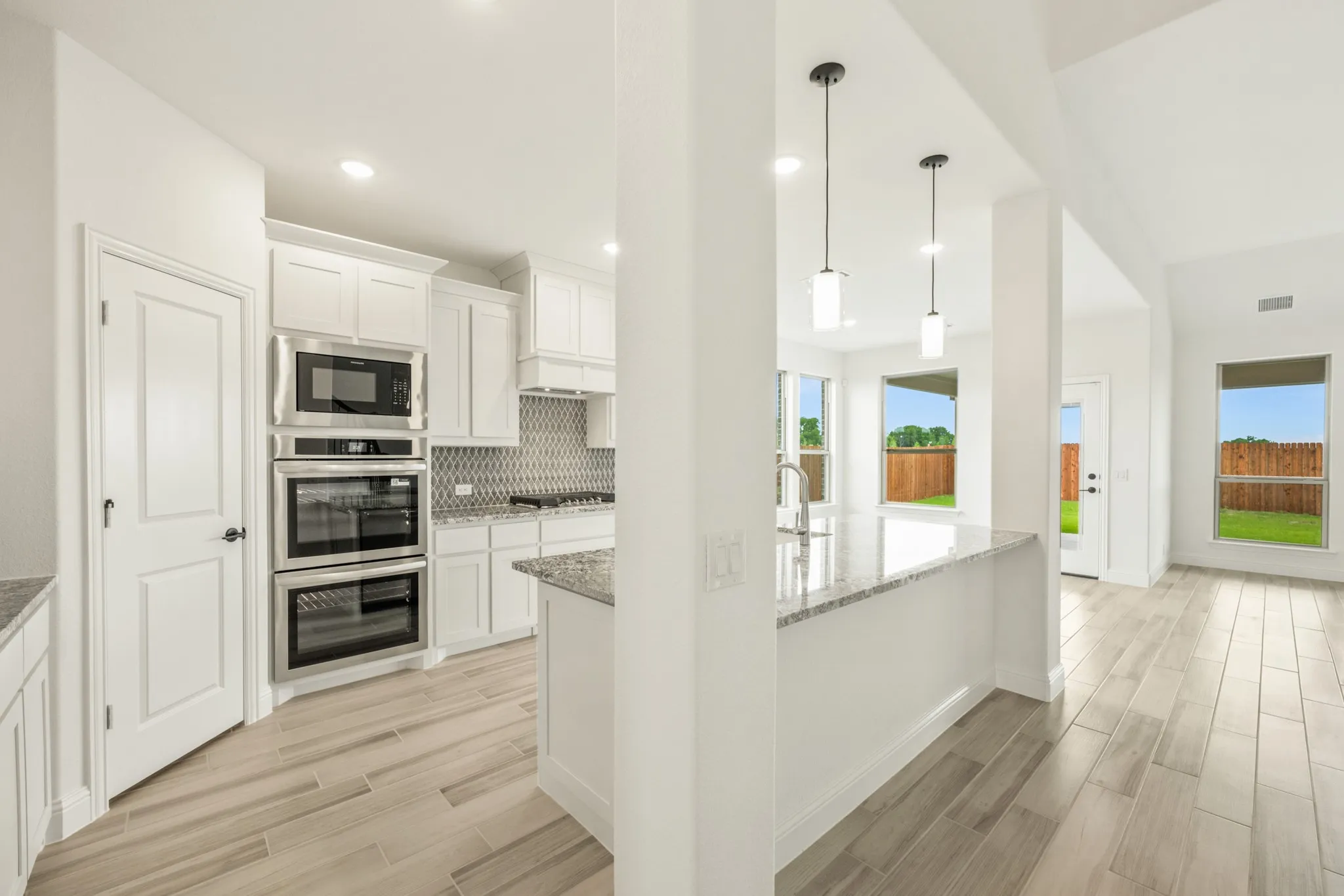 Single Family Residence For Sale in Ellis County , 925 Cannes Drive, Red Oak, Texas 75154, 4 Bedroom, 4 Bathroom, 2 Garage spaces, 3,436 Sqft, built in 2025, New Construction - Complete, mls#21160000, Real Estate Agent in Red Oak, Homes For Sale in Ellis county, Homes For Sale in Red Oak, Realtor in Red Oak Texas, Real Estate Brokerage Independent Realty Texas, Luminita Cordes Realtor