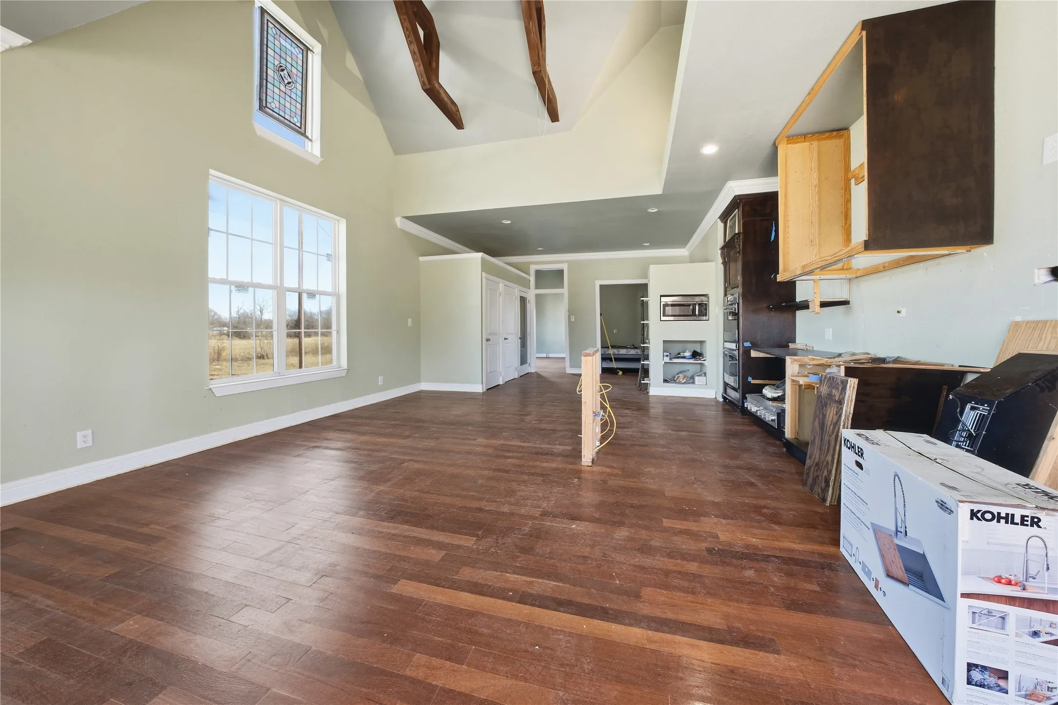 Single Family Residence For Sale in Van Zandt County , 8640 State Highway 198, Canton, Texas 75103, 3 Bedrooms, 3 Bathrooms, 3 Garage spaces, 2,100 Sqft, built in 1940, Preowned, Price $899,900, mls#21159578, Real Estate Agent in Canton, Homes For Sale in Van Zandt county, Homes For Sale in Canton, Realtor in Canton Texas, Real Estate Brokerage Independent Realty Texas, Luminita Cordes Realtor
