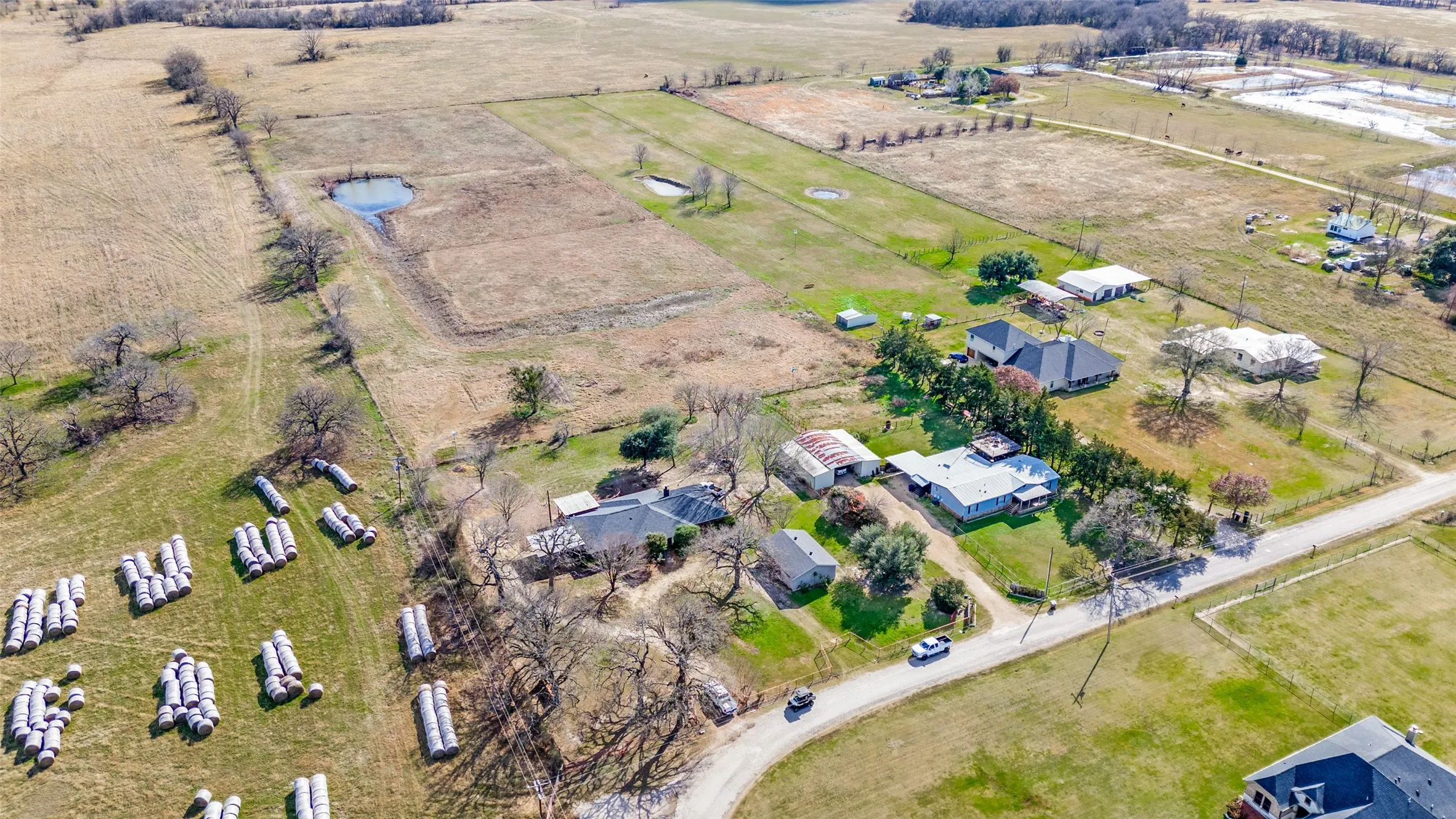 Single Family Residence For Sale in Kaufman County , 515 Farr Altom Road, Combine, Texas 75159, 3 Bedroom, 2 Bathroom, 1 Garage spaces, 2,420 Sqft, built in 1981, Preowned, mls#21157500, Real Estate Agent in Combine, Homes For Sale in Kaufman county, Homes For Sale in Combine, Realtor in Combine Texas, Real Estate Brokerage Independent Realty Texas, Luminita Cordes Realtor