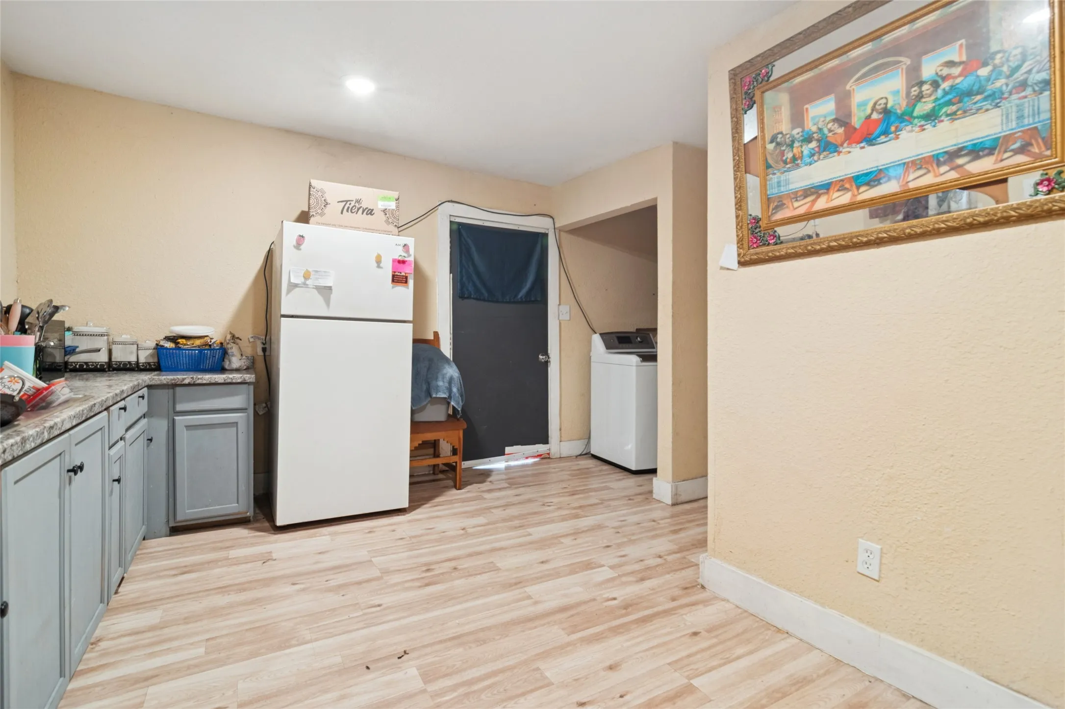 Single Family Residence For Sale in Kaufman County , 805 E 11th Street, Kemp, Texas 75143, 3 Bedroom, 2 Bathroom, Garage spaces, 1,100 Sqft, built in 1900, mls#21160127, Real Estate Agent in Kemp, Homes For Sale in Kaufman county, Homes For Sale in Kemp, Realtor in Kemp Texas, Real Estate Brokerage Independent Realty Texas, Luminita Cordes Realtor