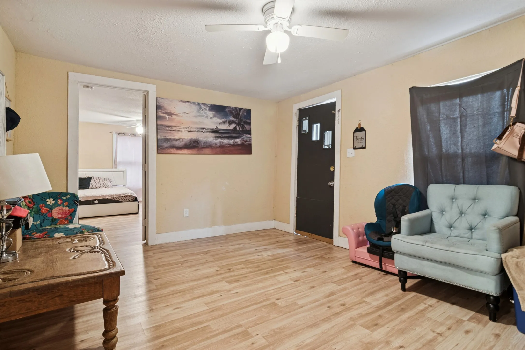 Single Family Residence For Sale in Kaufman County , 805 E 11th Street, Kemp, Texas 75143, 3 Bedroom, 2 Bathroom, Garage spaces, 1,100 Sqft, built in 1900, mls#21160127, Real Estate Agent in Kemp, Homes For Sale in Kaufman county, Homes For Sale in Kemp, Realtor in Kemp Texas, Real Estate Brokerage Independent Realty Texas, Luminita Cordes Realtor