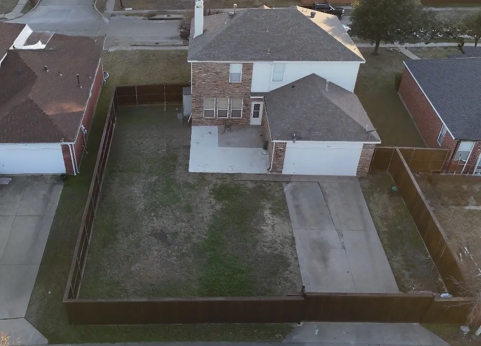 Single Family Residence For Sale in Dallas County , 829 John Peter Way, Mesquite, Texas 75149, 5 Bedrooms, 3 Bathrooms, 2 Garage spaces, 2,371 Sqft, built in 1999, Price $365,000, mls#21157107, Real Estate Agent in Mesquite, Homes For Sale in Dallas county, Homes For Sale in Mesquite, Realtor in Mesquite Texas, Real Estate Brokerage Independent Realty Texas, Luminita Cordes Realtor
