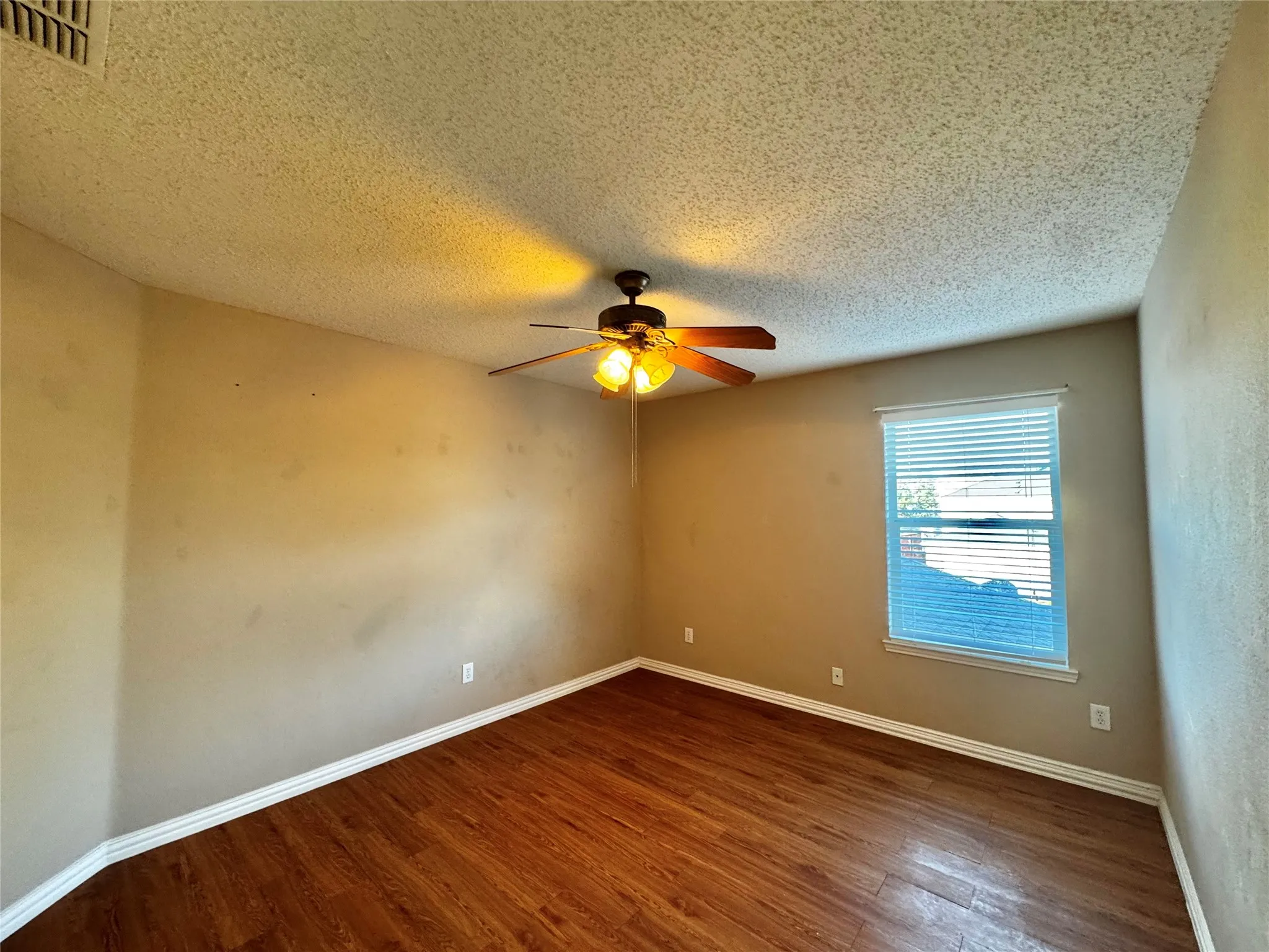 Upstairs bedroom 2