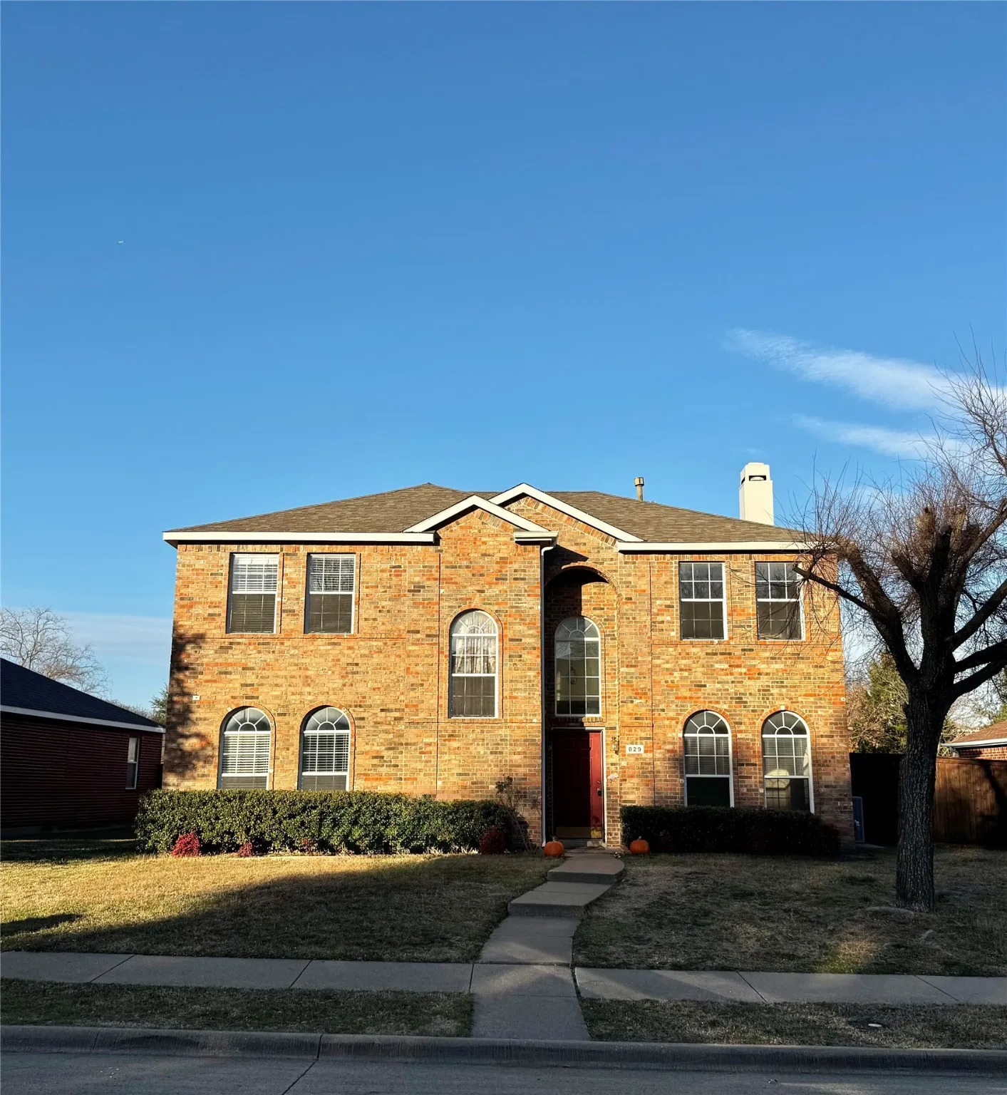 Single Family Residence For Sale in Dallas County , 829 John Peter Way, Mesquite, Texas 75149, 5 Bedrooms, 3 Bathrooms, 2 Garage spaces, 2,371 Sqft, built in 1999, Price $365,000, mls#21157107, Real Estate Agent in Mesquite, Homes For Sale in Dallas county, Homes For Sale in Mesquite, Realtor in Mesquite Texas, Real Estate Brokerage Independent Realty Texas, Luminita Cordes Realtor