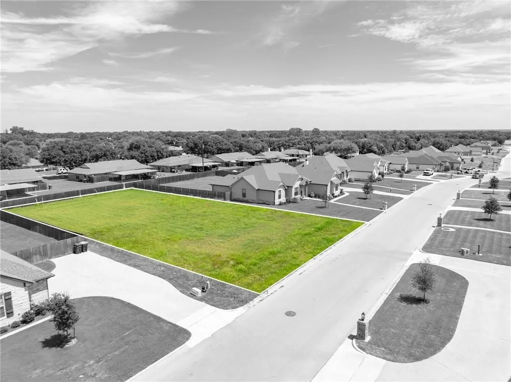 Unimproved Land For Sale in Mc Lennan County , 220 Fox Run Lane, Robinson, Texas 76706, 0, 0, Garage spaces, 0 Sqft, built in 0, Price $95,000, mls#21157048, Real Estate Agent in Robinson, Homes For Sale in Mc Lennan county, Homes For Sale in Robinson, Realtor in Robinson Texas, Real Estate Brokerage Independent Realty Texas, Luminita Cordes Realtor