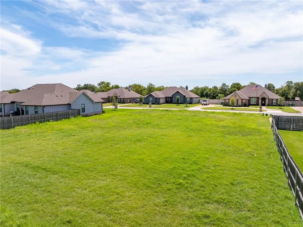 Unimproved Land For Sale in Mc Lennan County , 220 Fox Run Lane, Robinson, Texas 76706, 0, 0, Garage spaces, 0 Sqft, built in 0, Price $95,000, mls#21157048, Real Estate Agent in Robinson, Homes For Sale in Mc Lennan county, Homes For Sale in Robinson, Realtor in Robinson Texas, Real Estate Brokerage Independent Realty Texas, Luminita Cordes Realtor