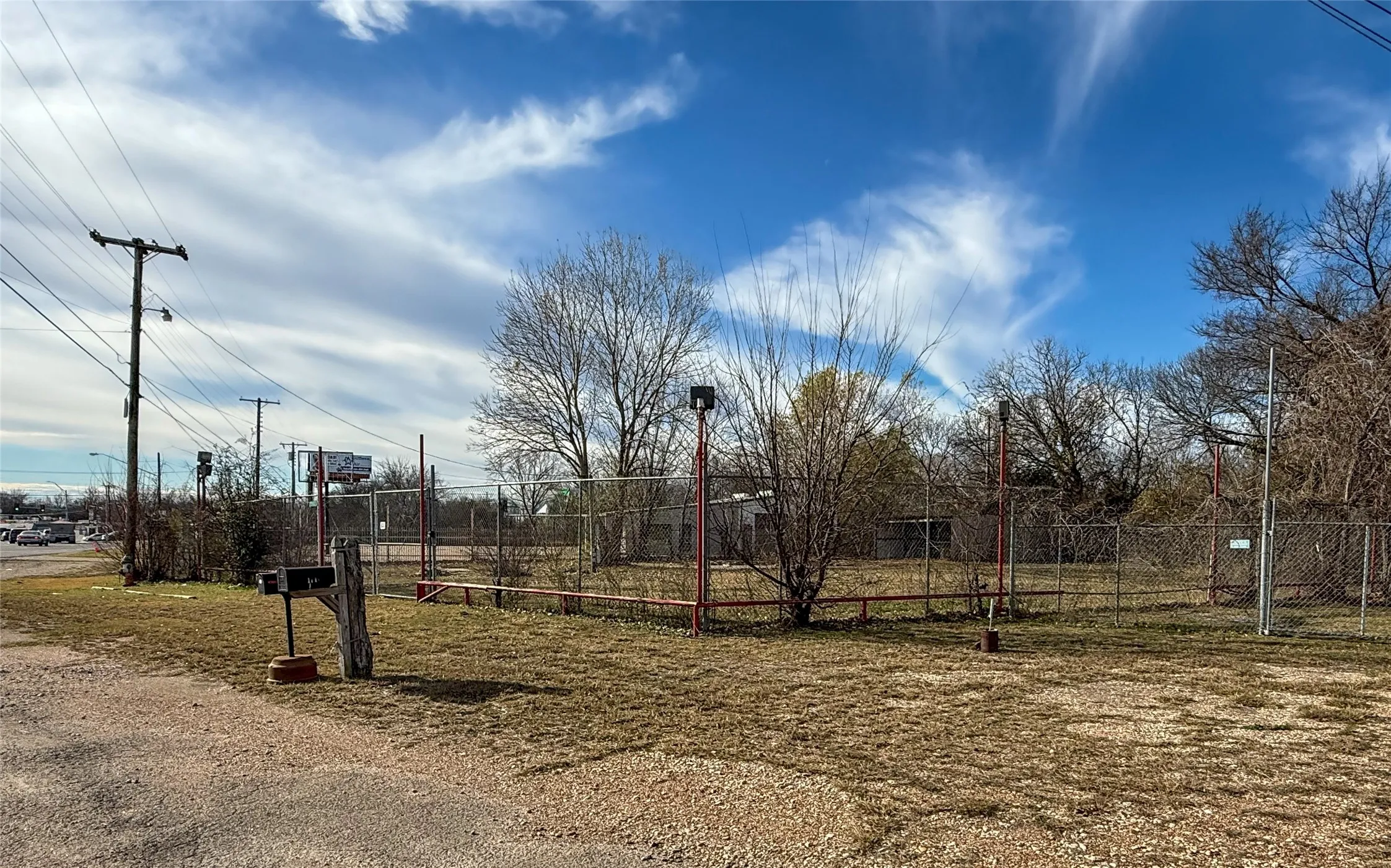 Unimproved Land For Sale in Johnson County , 1709 N Main Street, Cleburne, Texas 76033, 0, 0, Garage spaces, 0 Sqft, built in 0, Preowned, mls#21160215, Real Estate Agent in Cleburne, Homes For Sale in Johnson county, Homes For Sale in Cleburne, Realtor in Cleburne Texas, Real Estate Brokerage Independent Realty Texas, Luminita Cordes Realtor
