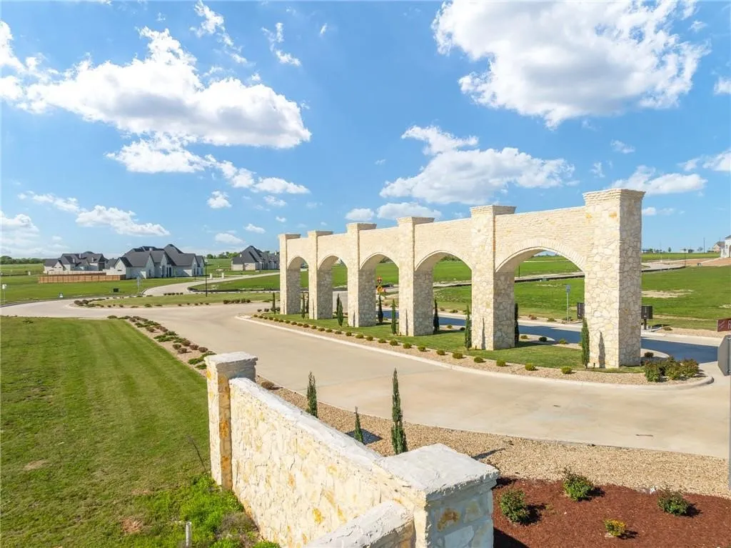 Unimproved Land For Sale in Mc Lennan County , 117 Sunflower Street, Lorena, Texas 76655, 0, 0, Garage spaces, 0 Sqft, built in 0, Price $105,000, mls#21157818, Real Estate Agent in Lorena, Homes For Sale in Mc Lennan county, Homes For Sale in Lorena, Realtor in Lorena Texas, Real Estate Brokerage Independent Realty Texas, Luminita Cordes Realtor