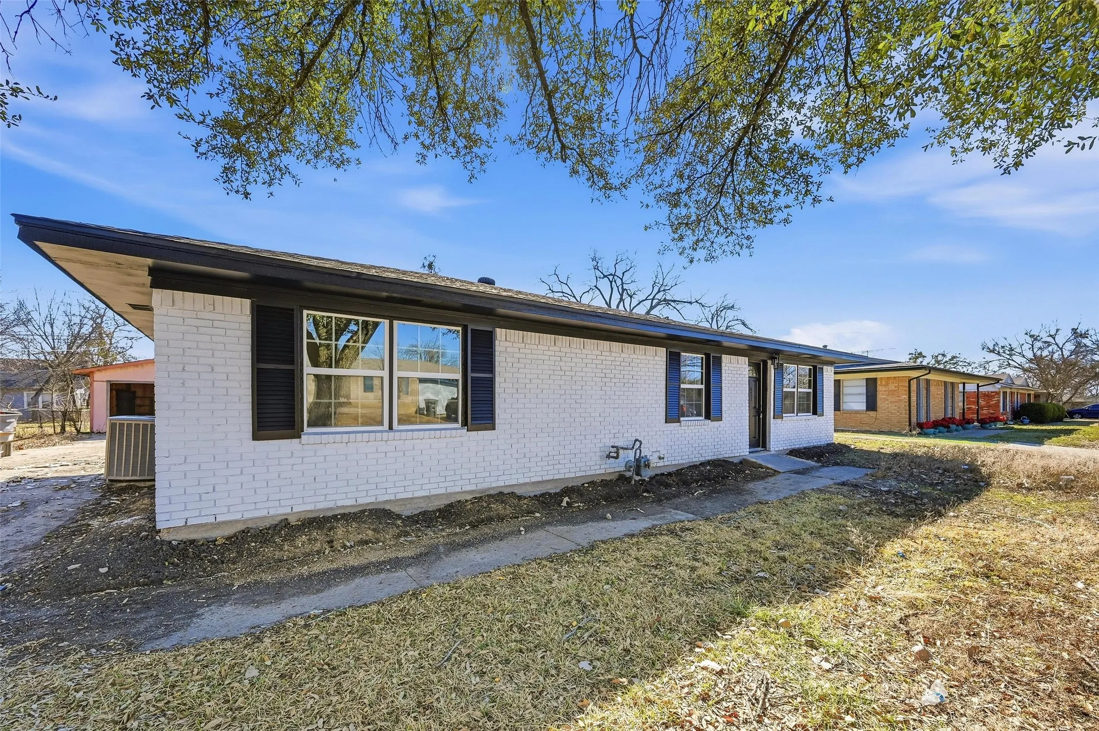 Single Family Residence For Sale in Collin County , 421 Cherry Drive, Princeton, Texas 75407, 3 Bedrooms, 2 Bathrooms, 2 Garage spaces, 1,702 Sqft, built in 1968, Price $256,500, mls#21160281, Real Estate Agent in Princeton, Homes For Sale in Collin county, Homes For Sale in Princeton, Realtor in Princeton Texas, Real Estate Brokerage Independent Realty Texas, Luminita Cordes Realtor