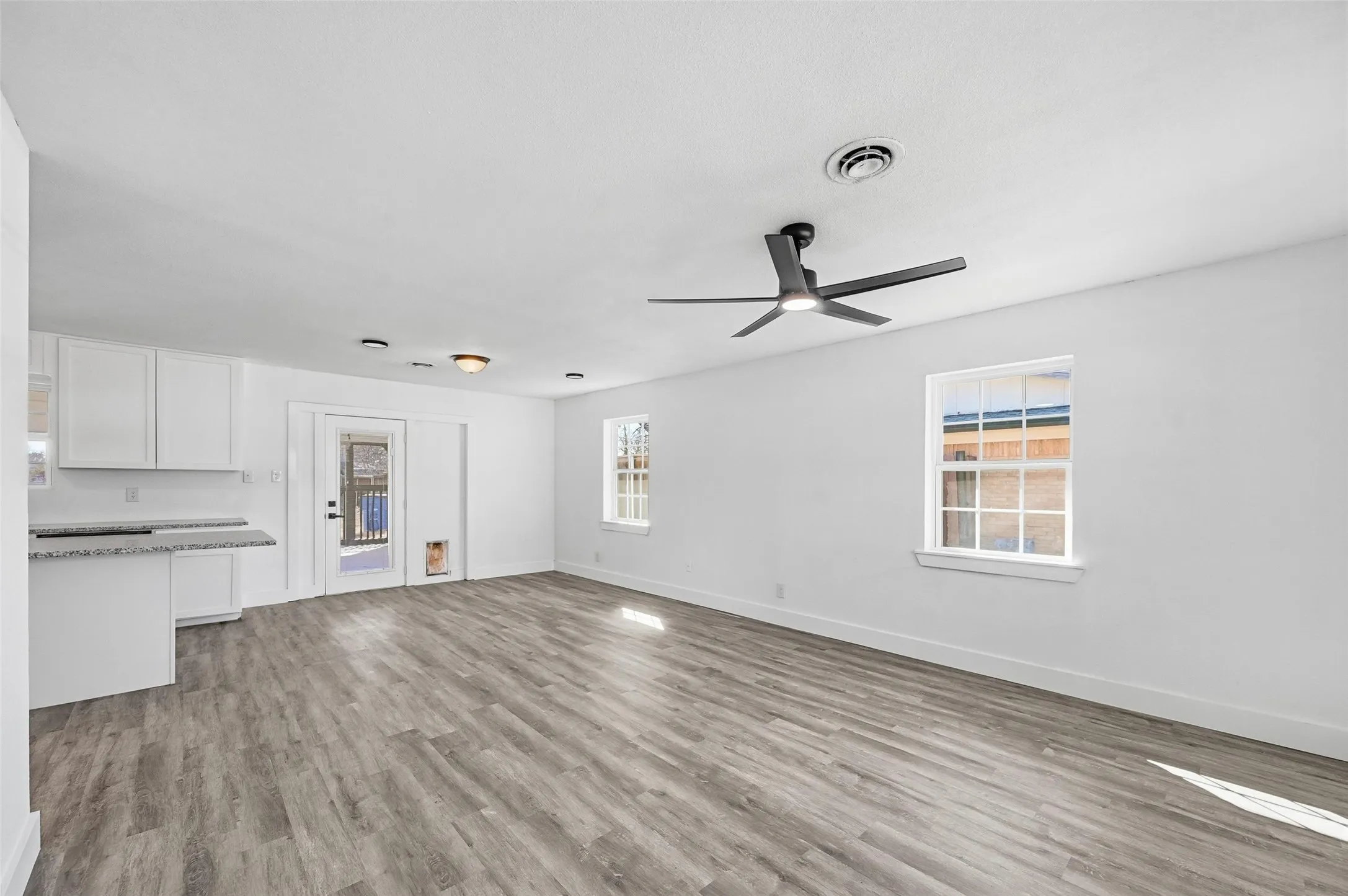 Single Family Residence For Sale in Collin County , 421 Cherry Drive, Princeton, Texas 75407, 3 Bedrooms, 2 Bathrooms, 2 Garage spaces, 1,702 Sqft, built in 1968, Price $256,500, mls#21160281, Real Estate Agent in Princeton, Homes For Sale in Collin county, Homes For Sale in Princeton, Realtor in Princeton Texas, Real Estate Brokerage Independent Realty Texas, Luminita Cordes Realtor