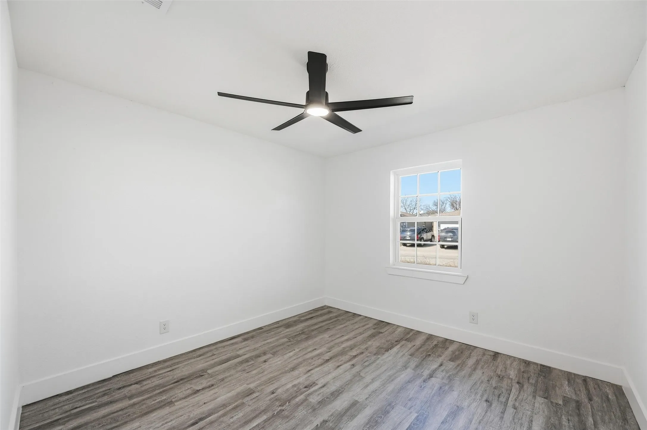 Single Family Residence For Sale in Collin County , 421 Cherry Drive, Princeton, Texas 75407, 3 Bedrooms, 2 Bathrooms, 2 Garage spaces, 1,702 Sqft, built in 1968, Price $256,500, mls#21160281, Real Estate Agent in Princeton, Homes For Sale in Collin county, Homes For Sale in Princeton, Realtor in Princeton Texas, Real Estate Brokerage Independent Realty Texas, Luminita Cordes Realtor