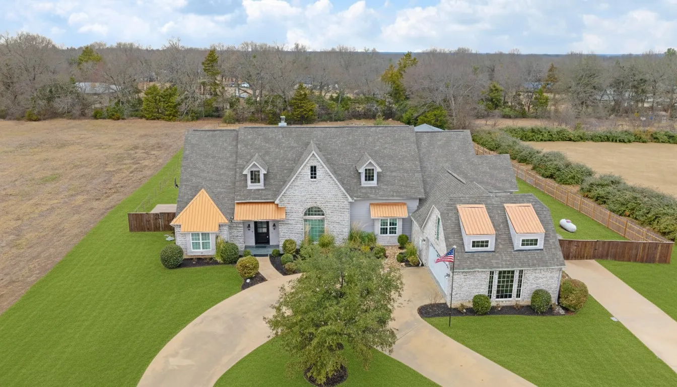Single Family Residence For Sale in Lamar County , 4705 Boulder Lane, Paris, Texas 75462, 5 Bedroom, 4 Bathroom, 2 Garage spaces, 3,963 Sqft, built in 2014, Preowned, mls#21160155, Real Estate Agent in Paris, Homes For Sale in Lamar county, Homes For Sale in Paris, Realtor in Paris Texas, Real Estate Brokerage Independent Realty Texas, Luminita Cordes Realtor