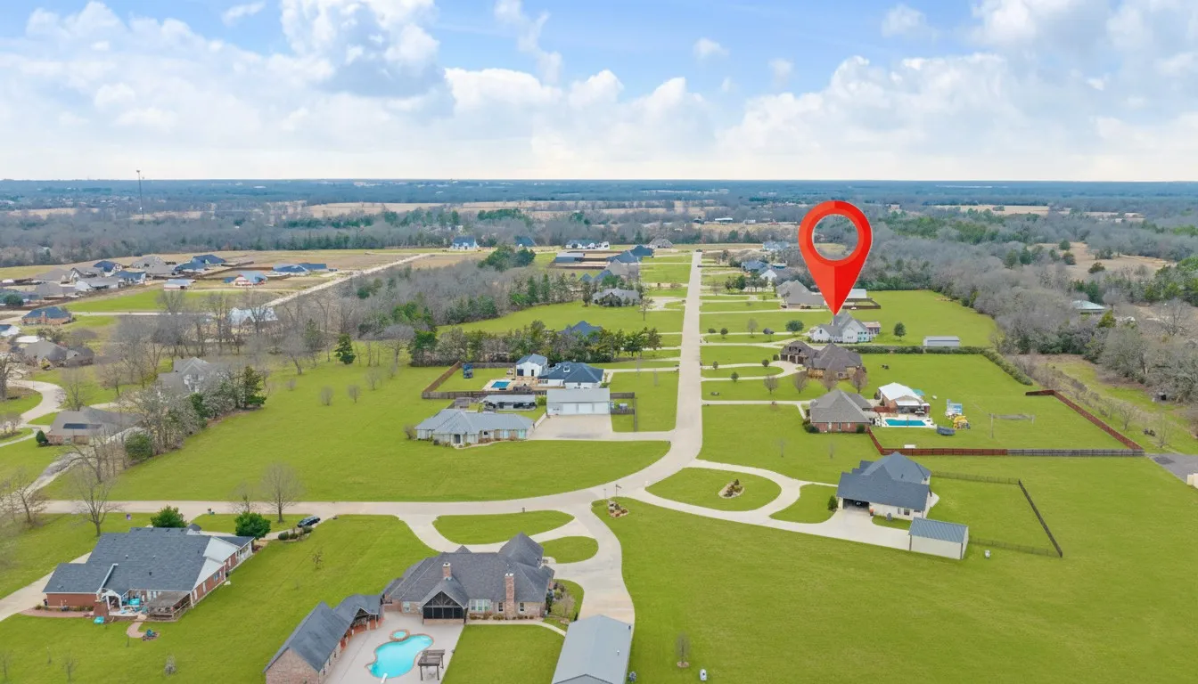 Single Family Residence For Sale in Lamar County , 4705 Boulder Lane, Paris, Texas 75462, 5 Bedroom, 4 Bathroom, 2 Garage spaces, 3,963 Sqft, built in 2014, Preowned, mls#21160155, Real Estate Agent in Paris, Homes For Sale in Lamar county, Homes For Sale in Paris, Realtor in Paris Texas, Real Estate Brokerage Independent Realty Texas, Luminita Cordes Realtor