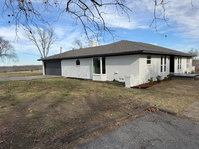 Single Family Residence For Sale in Collin County , 1010 Business 78, Farmersville, Texas 75442, 4 Bedroom, 3 Bathroom, 2 Garage spaces, 2,301 Sqft, built in 1970, mls#21159832, Real Estate Agent in Farmersville, Homes For Sale in Collin county, Homes For Sale in Farmersville, Realtor in Farmersville Texas, Real Estate Brokerage Independent Realty Texas, Luminita Cordes Realtor