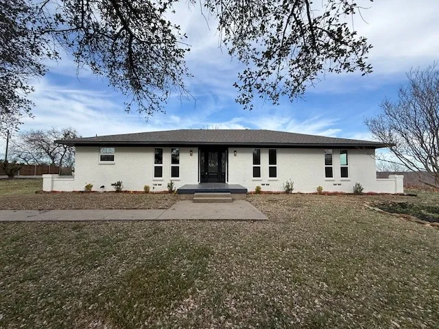 Single Family Residence For Sale
