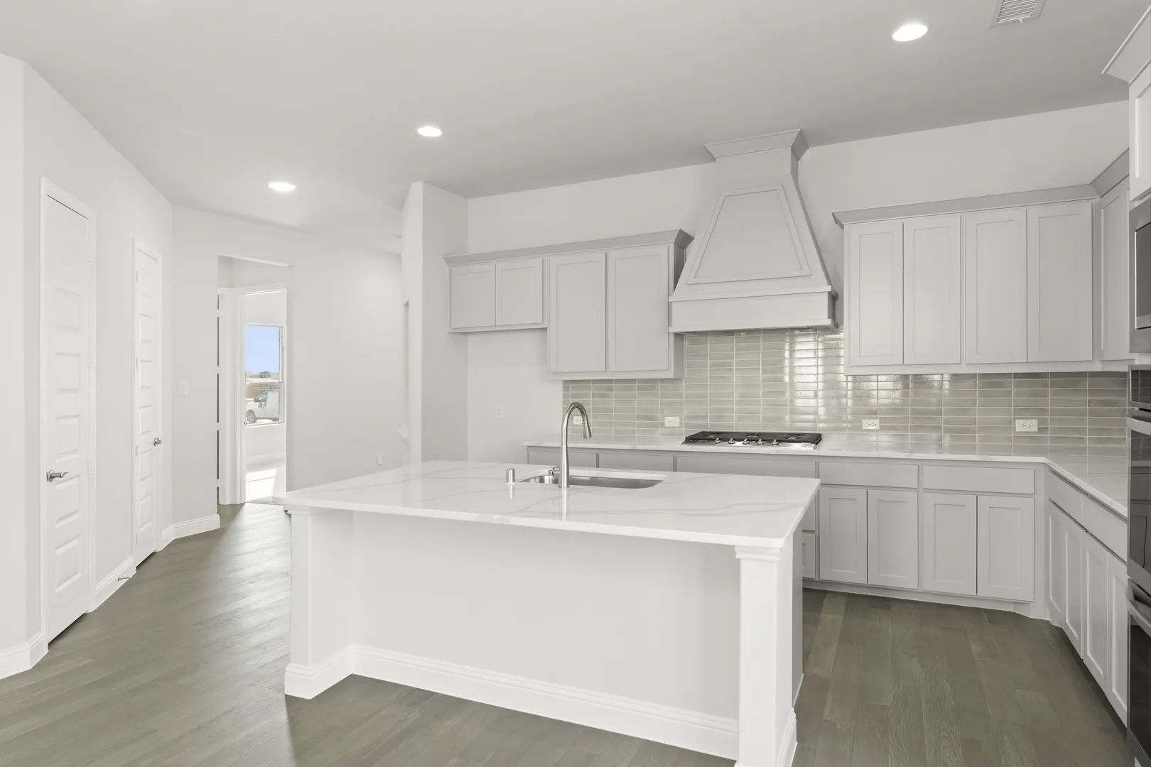 11. 3209 Agnew - Kitchen (3)