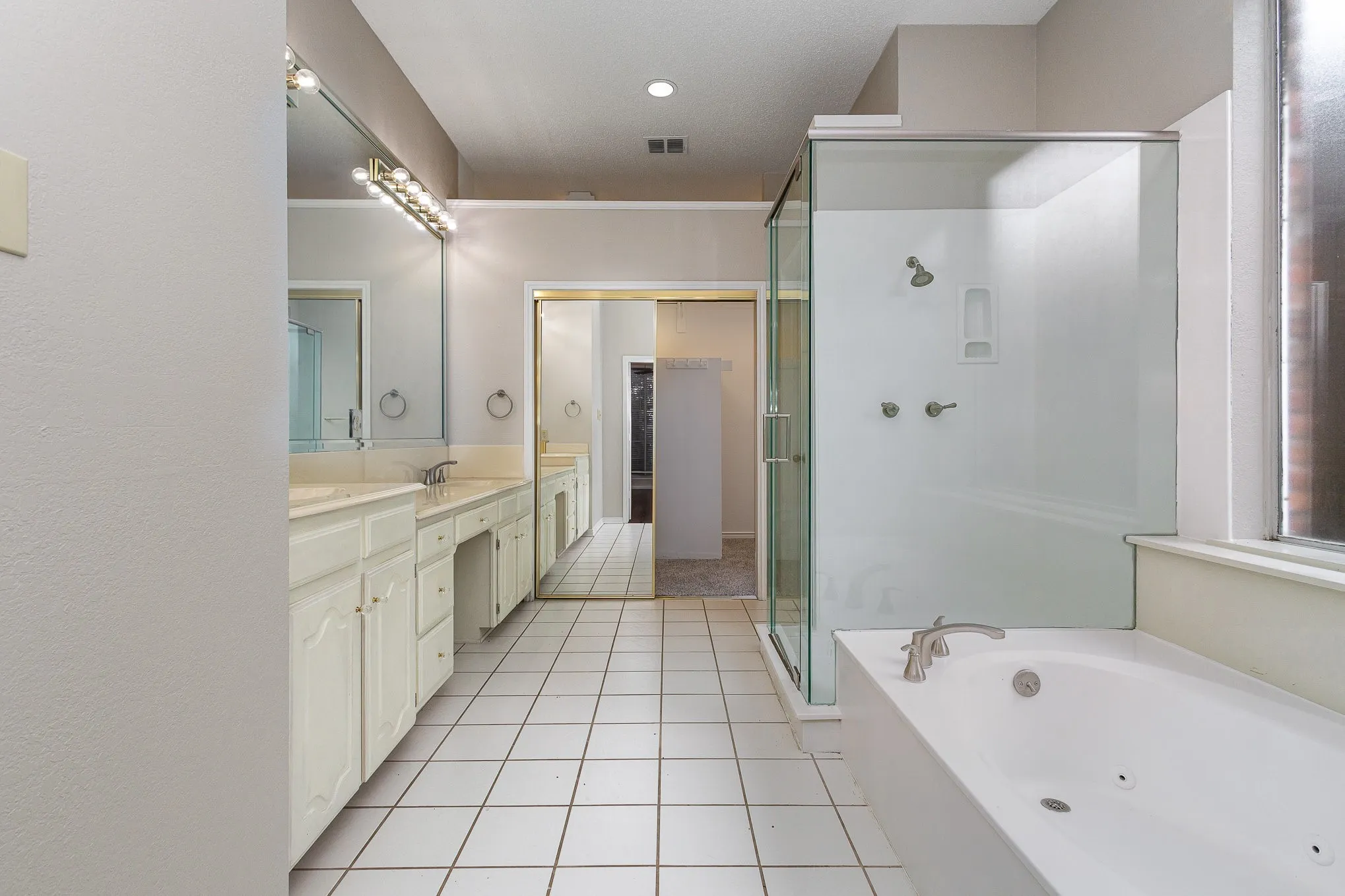 Single Family Residence For Sale in Collin County , 5416 Promise Land Drive, Frisco, Texas 75035, 4 Bedrooms, 4 Bathrooms, 2 Garage spaces, 2,814 Sqft, built in 1988, Preowned, Price $559,000, mls#21160472, Real Estate Agent in Frisco, Homes For Sale in Collin county, Homes For Sale in Frisco, Realtor in Frisco Texas, Real Estate Brokerage Independent Realty Texas, Luminita Cordes Realtor