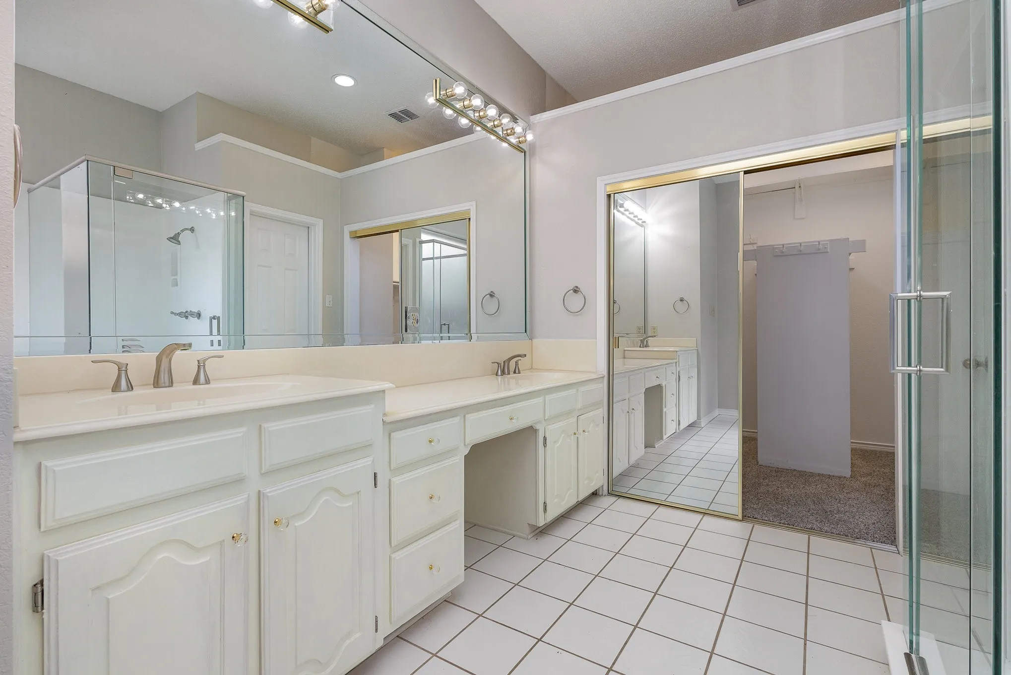 Single Family Residence For Sale in Collin County , 5416 Promise Land Drive, Frisco, Texas 75035, 4 Bedrooms, 4 Bathrooms, 2 Garage spaces, 2,814 Sqft, built in 1988, Preowned, Price $559,000, mls#21160472, Real Estate Agent in Frisco, Homes For Sale in Collin county, Homes For Sale in Frisco, Realtor in Frisco Texas, Real Estate Brokerage Independent Realty Texas, Luminita Cordes Realtor