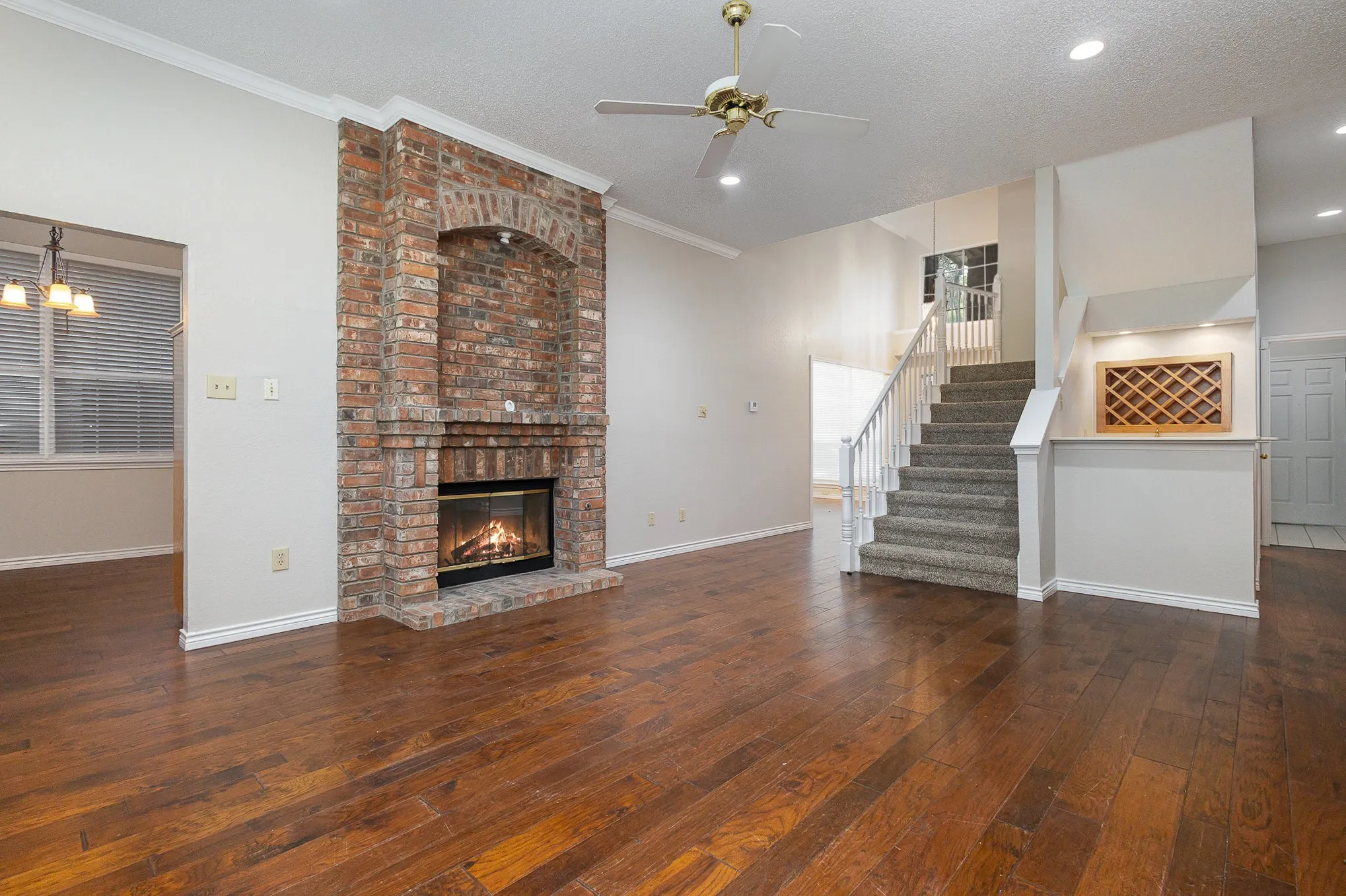 Single Family Residence For Sale in Collin County , 5416 Promise Land Drive, Frisco, Texas 75035, 4 Bedrooms, 4 Bathrooms, 2 Garage spaces, 2,814 Sqft, built in 1988, Preowned, Price $559,000, mls#21160472, Real Estate Agent in Frisco, Homes For Sale in Collin county, Homes For Sale in Frisco, Realtor in Frisco Texas, Real Estate Brokerage Independent Realty Texas, Luminita Cordes Realtor