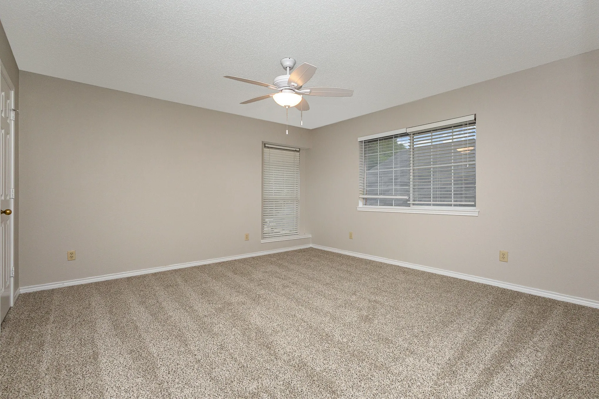 Single Family Residence For Sale in Collin County , 5416 Promise Land Drive, Frisco, Texas 75035, 4 Bedrooms, 4 Bathrooms, 2 Garage spaces, 2,814 Sqft, built in 1988, Preowned, Price $559,000, mls#21160472, Real Estate Agent in Frisco, Homes For Sale in Collin county, Homes For Sale in Frisco, Realtor in Frisco Texas, Real Estate Brokerage Independent Realty Texas, Luminita Cordes Realtor