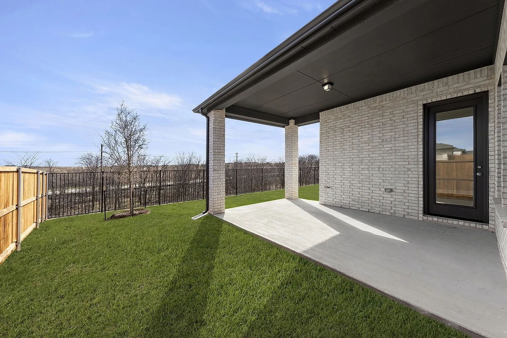 25. 1916 Wishon - Patio