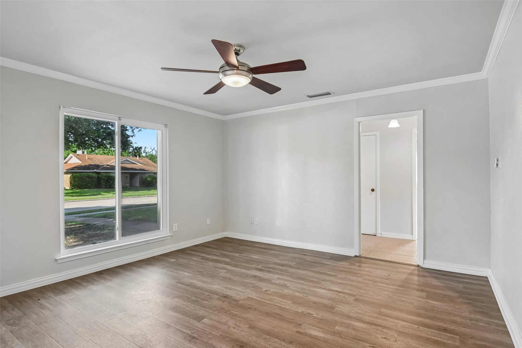 Single Family Residence For Sale in Dallas County , 1127 Southwestern Drive, Richardson, Texas 75081, 3 Bedroom, 2 Bathroom, 2 Garage spaces, 1,610 Sqft, built in 1978, Price $358,000, mls#21160566, Real Estate Agent in Richardson, Homes For Sale in Dallas county, Homes For Sale in Richardson, Realtor in Richardson Texas, Real Estate Brokerage Independent Realty Texas, Luminita Cordes Realtor