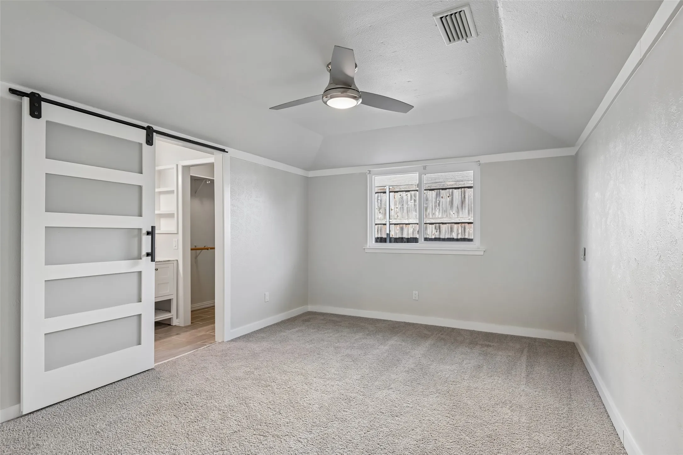 Single Family Residence For Sale in Dallas County , 1127 Southwestern Drive, Richardson, Texas 75081, 3 Bedroom, 2 Bathroom, 2 Garage spaces, 1,610 Sqft, built in 1978, Price $358,000, mls#21160566, Real Estate Agent in Richardson, Homes For Sale in Dallas county, Homes For Sale in Richardson, Realtor in Richardson Texas, Real Estate Brokerage Independent Realty Texas, Luminita Cordes Realtor