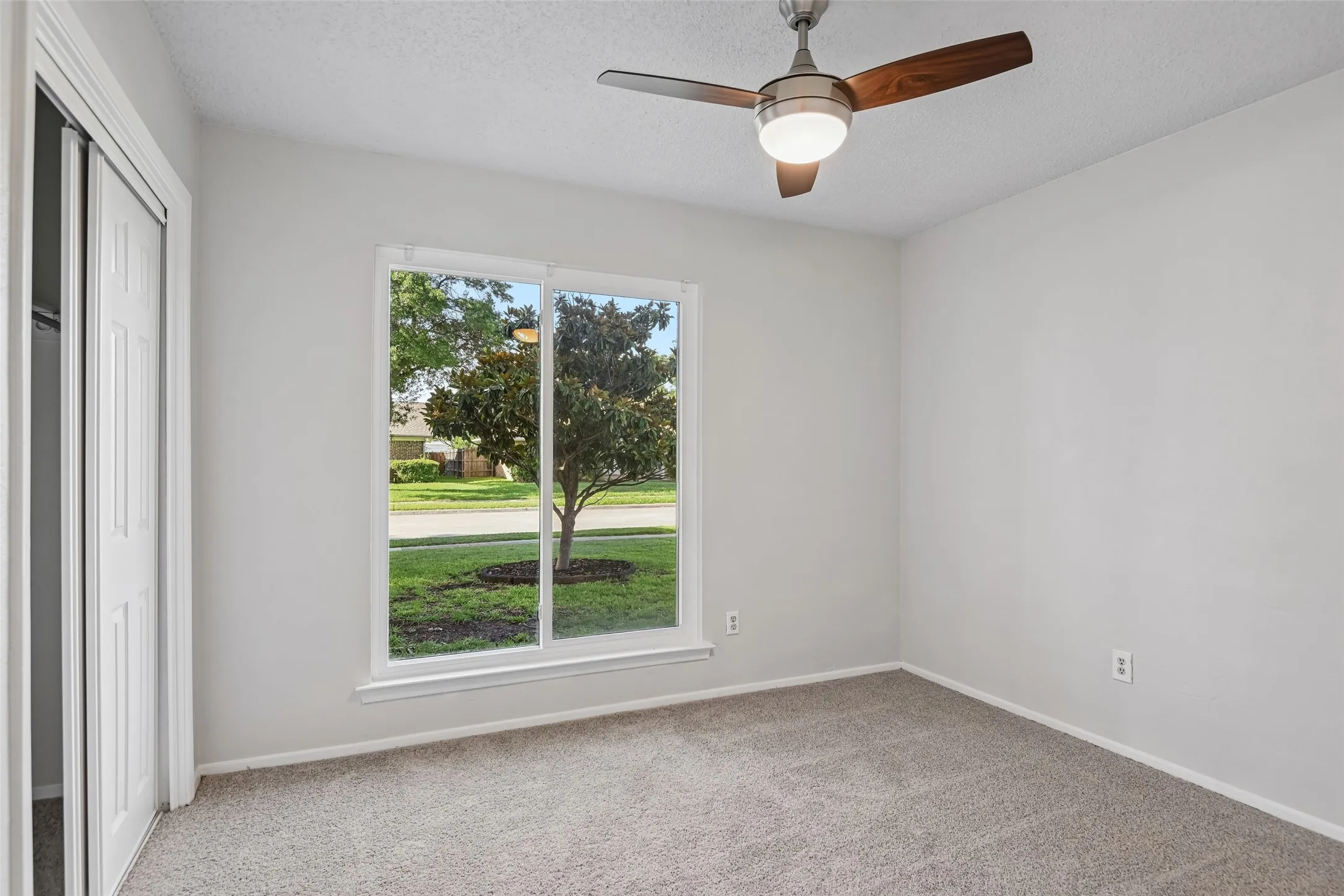 Single Family Residence For Sale in Dallas County , 1127 Southwestern Drive, Richardson, Texas 75081, 3 Bedroom, 2 Bathroom, 2 Garage spaces, 1,610 Sqft, built in 1978, Price $358,000, mls#21160566, Real Estate Agent in Richardson, Homes For Sale in Dallas county, Homes For Sale in Richardson, Realtor in Richardson Texas, Real Estate Brokerage Independent Realty Texas, Luminita Cordes Realtor